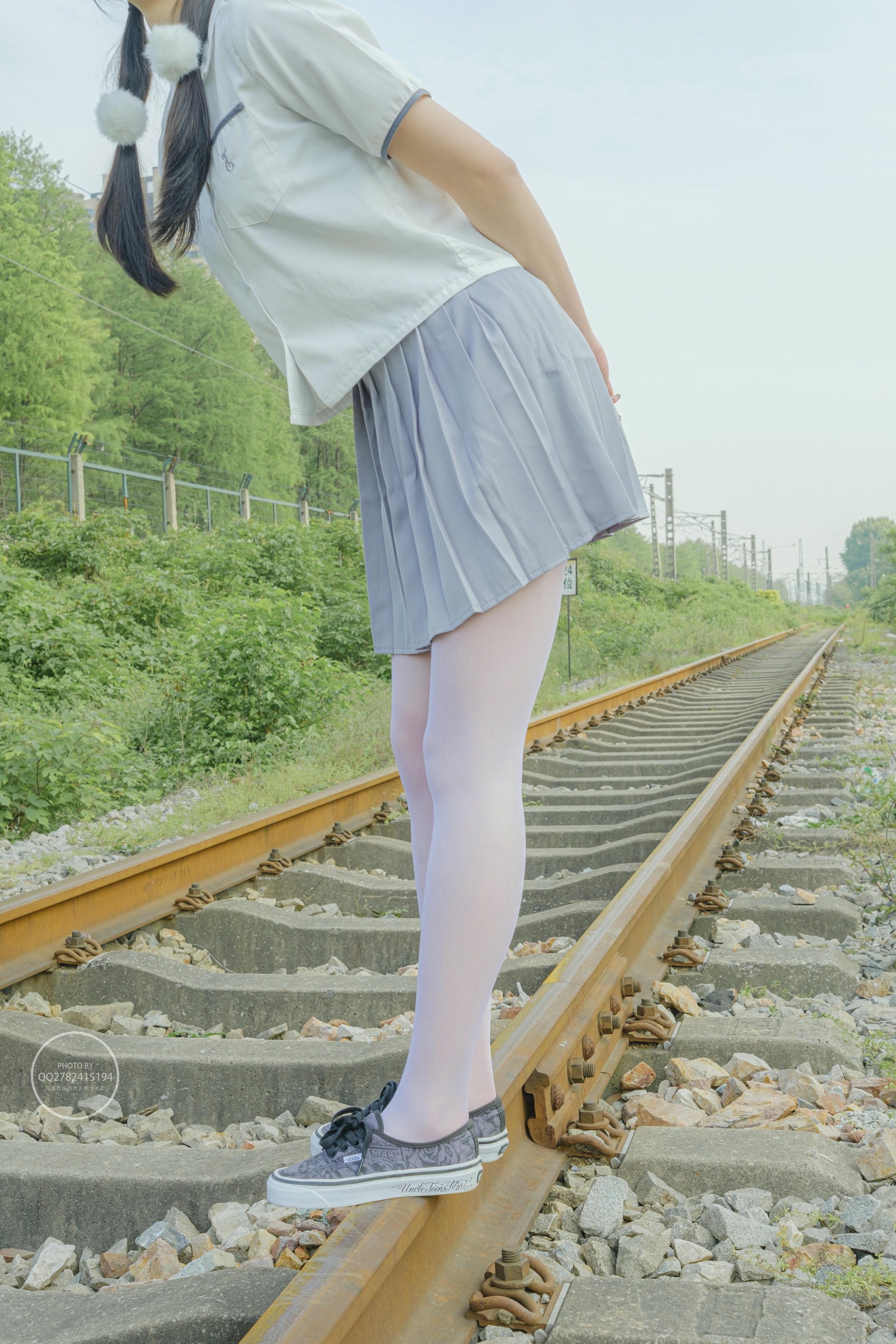 森萝财团 有料 NO.038 吸吸 铁轨边的JK白丝美少女 [60P-764MB]_第1集