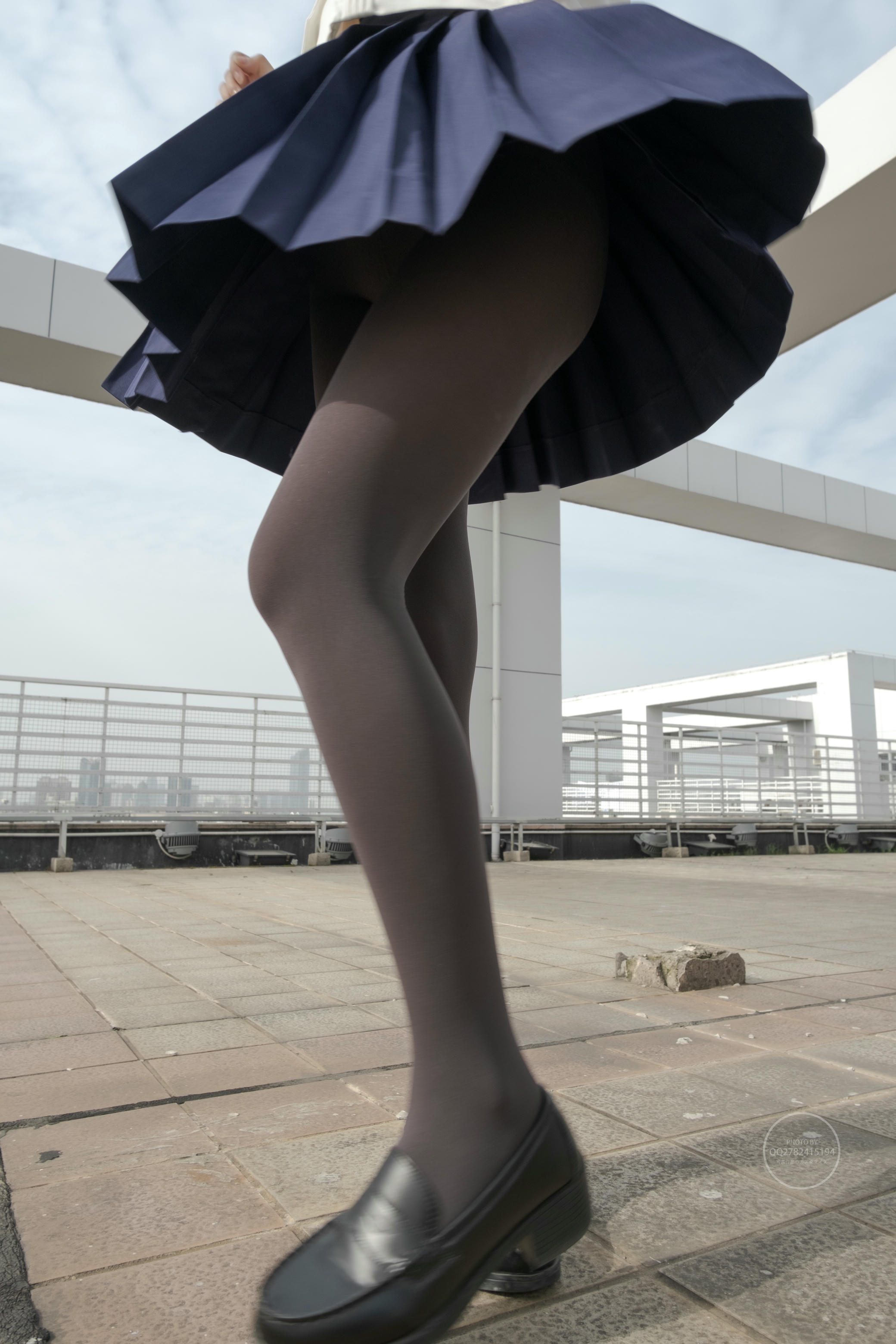 森萝财团 有料 NO.039 小香 天台上的JK灰丝美少女 [90P-794M]_第3集