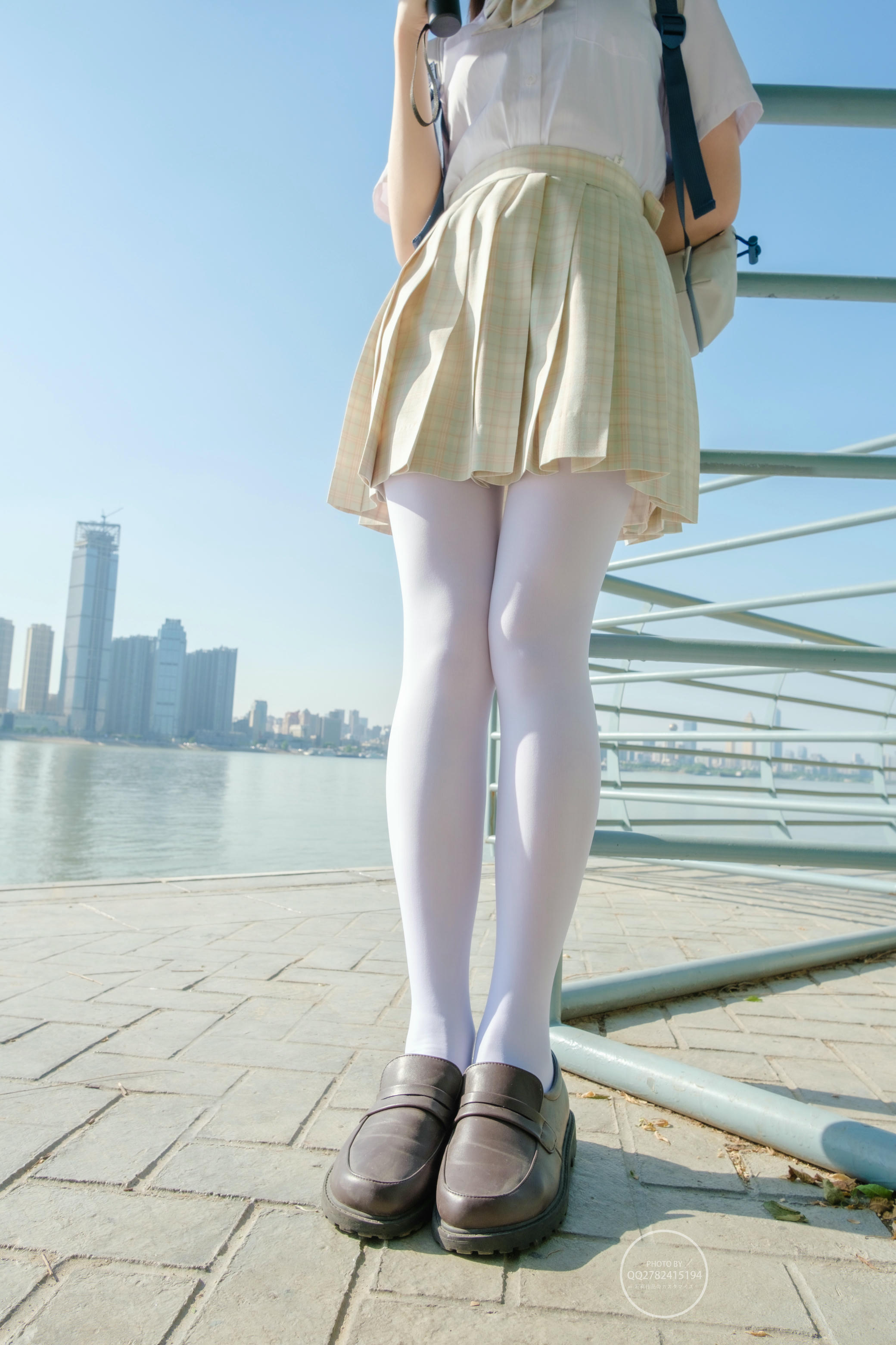 森萝财团 有料 NO.040 海边JK制服白丝 [95P-1.09G]_第1集