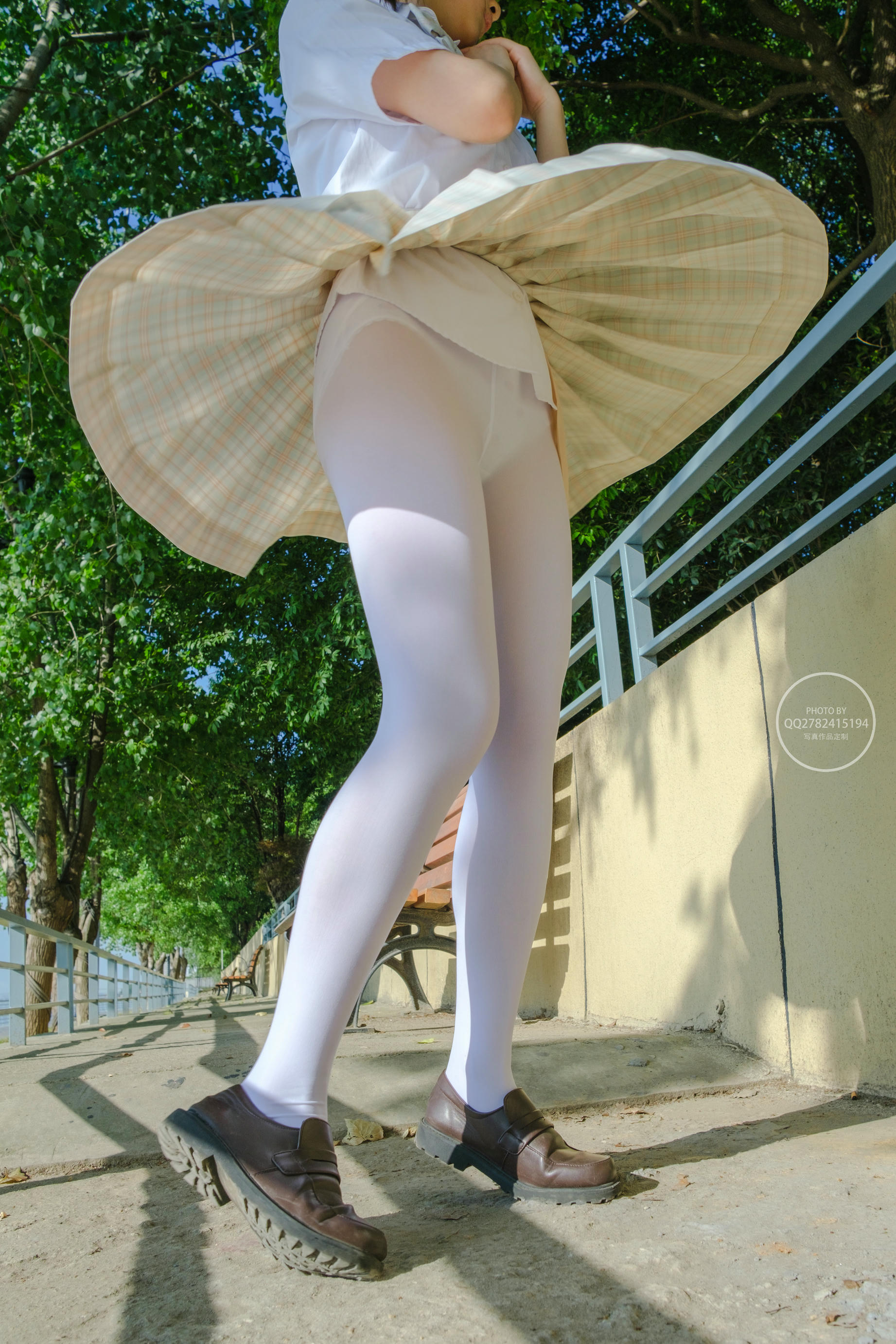 森萝财团 有料 NO.040 海边JK制服白丝 [95P-1.09G]_第2集
