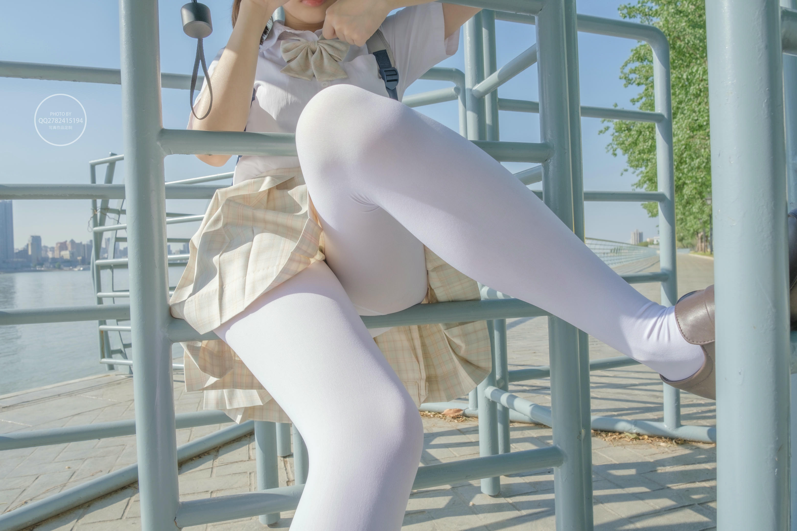 森萝财团 有料 NO.040 海边JK制服白丝 [95P-1.09G]_第1集