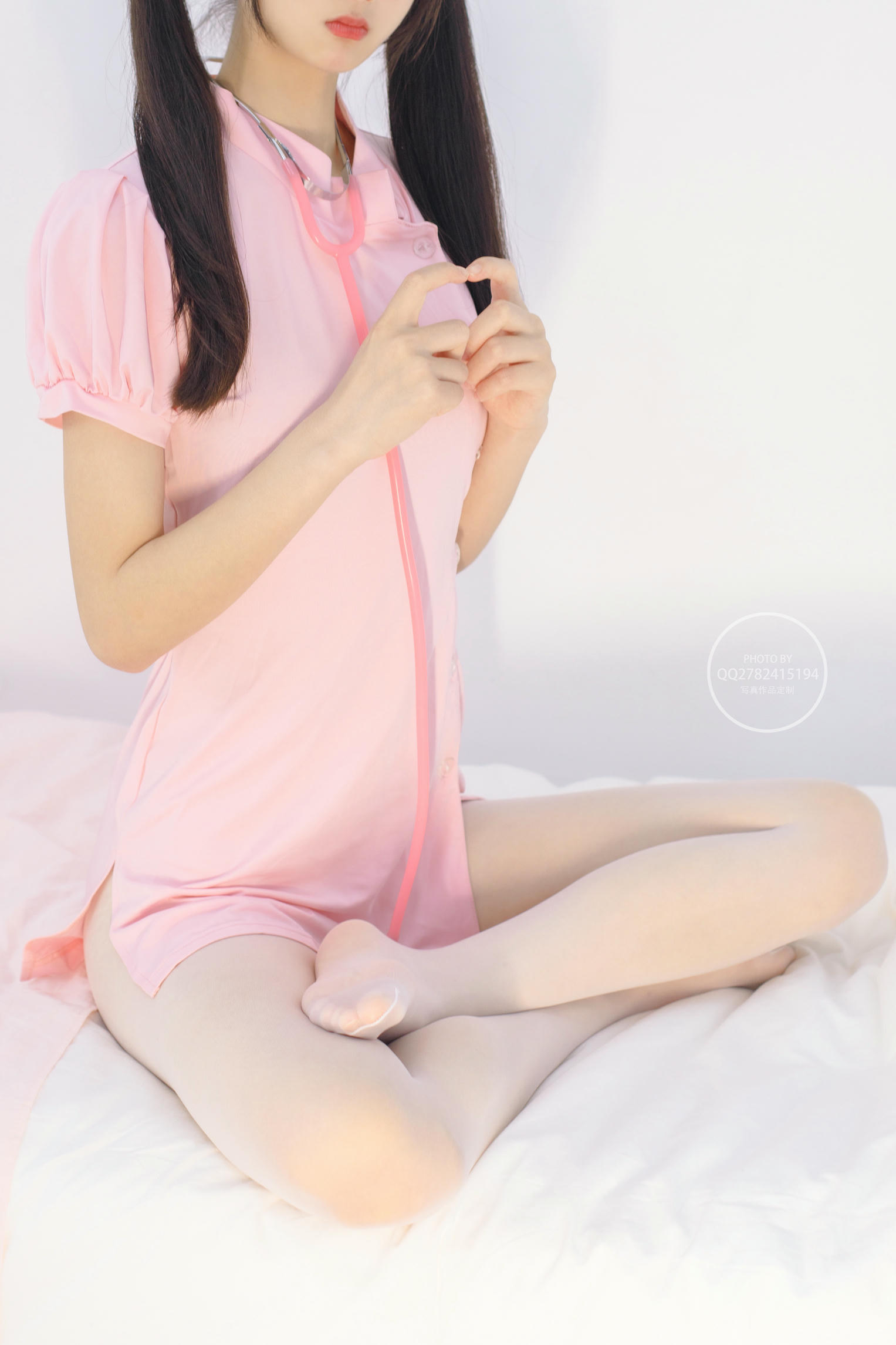 森萝财团 有料 NO.041粉嫩护士服白丝 [62P／583MB]_第1集