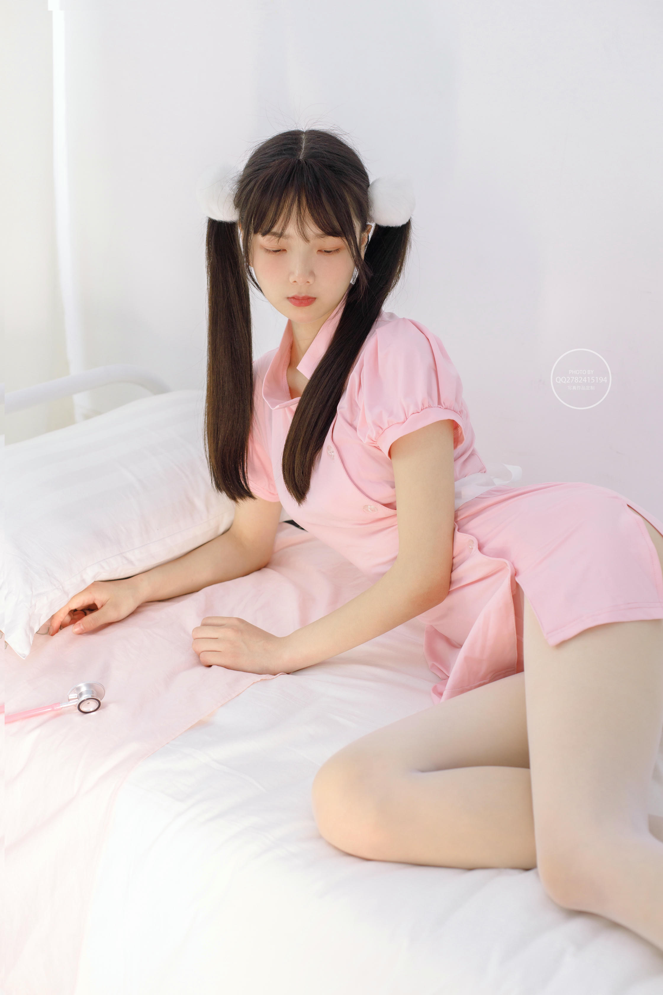 森萝财团 有料 NO.041粉嫩护士服白丝 [62P／583MB]_第3集