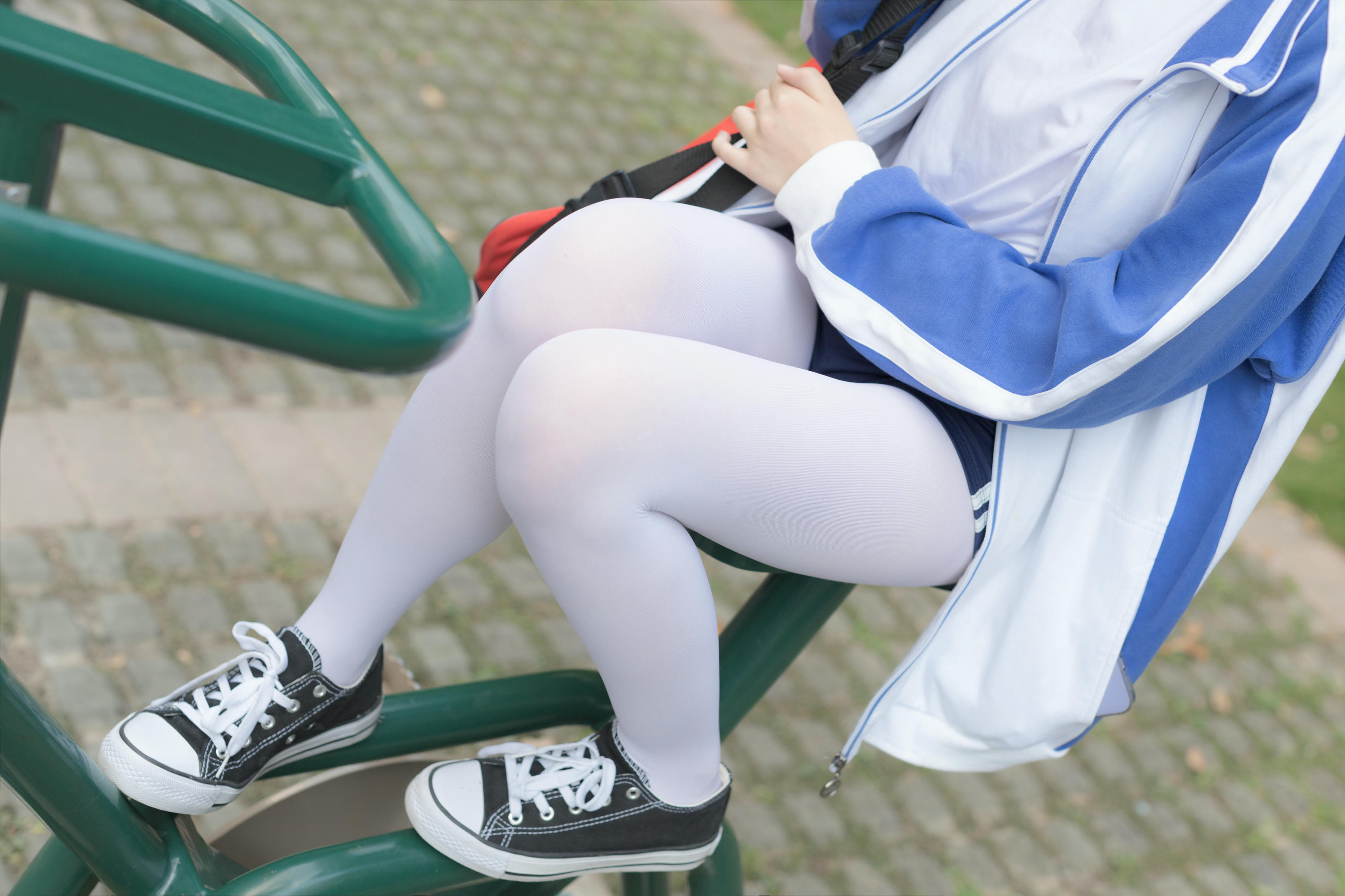 森萝财团 無料 NO.005 健身少女[19P／243MB]_第1集