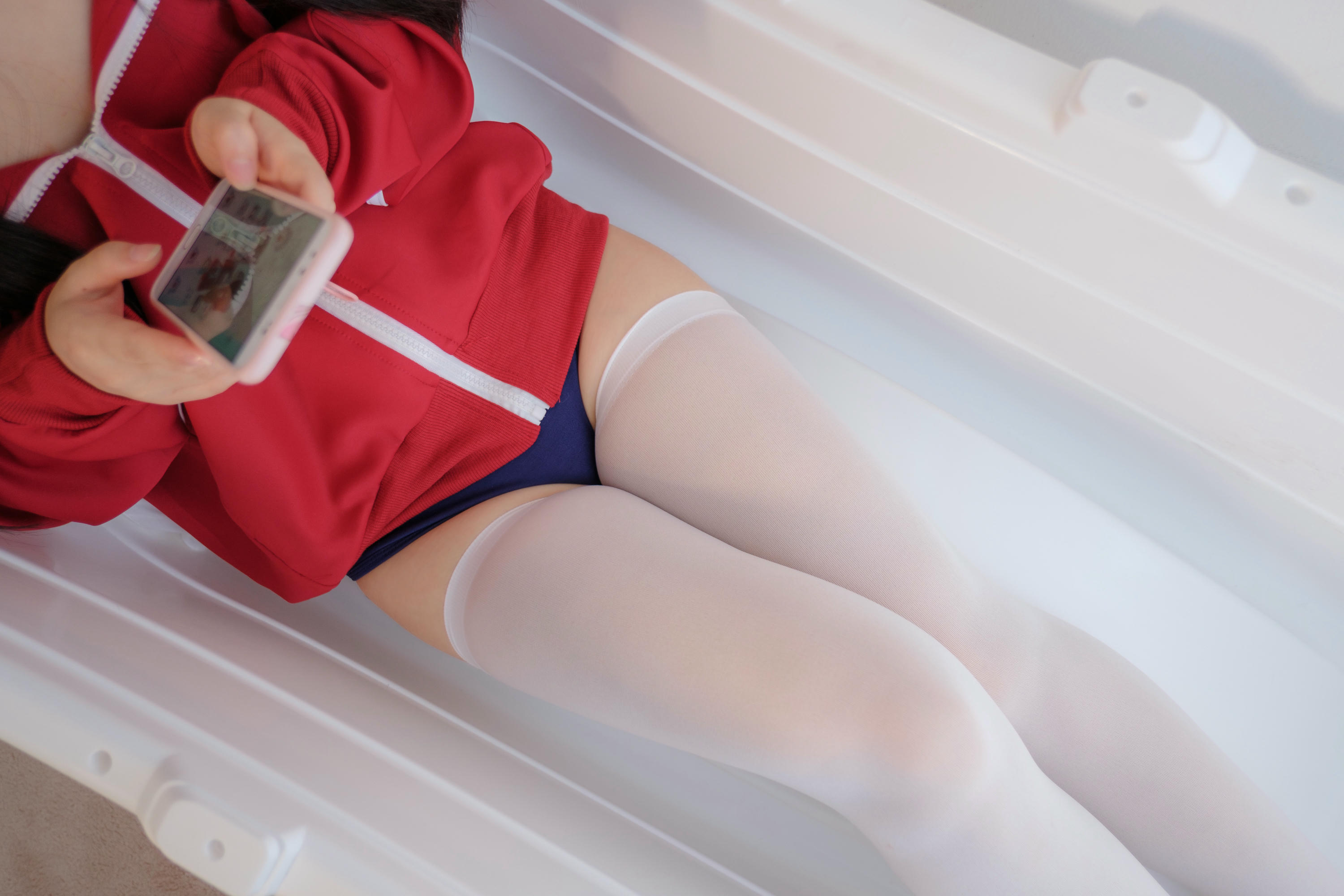 森萝财团-爱花写真 ALPHA-002 白丝红衣死库水 [76P-725MB]_第3集