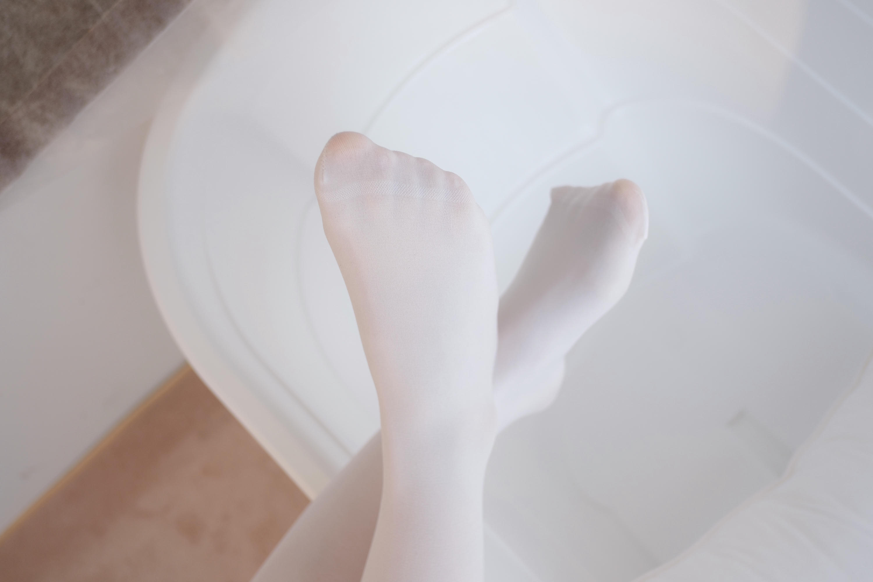 森萝财团-爱花写真 ALPHA-002 白丝红衣死库水 [76P-725MB]_第4集