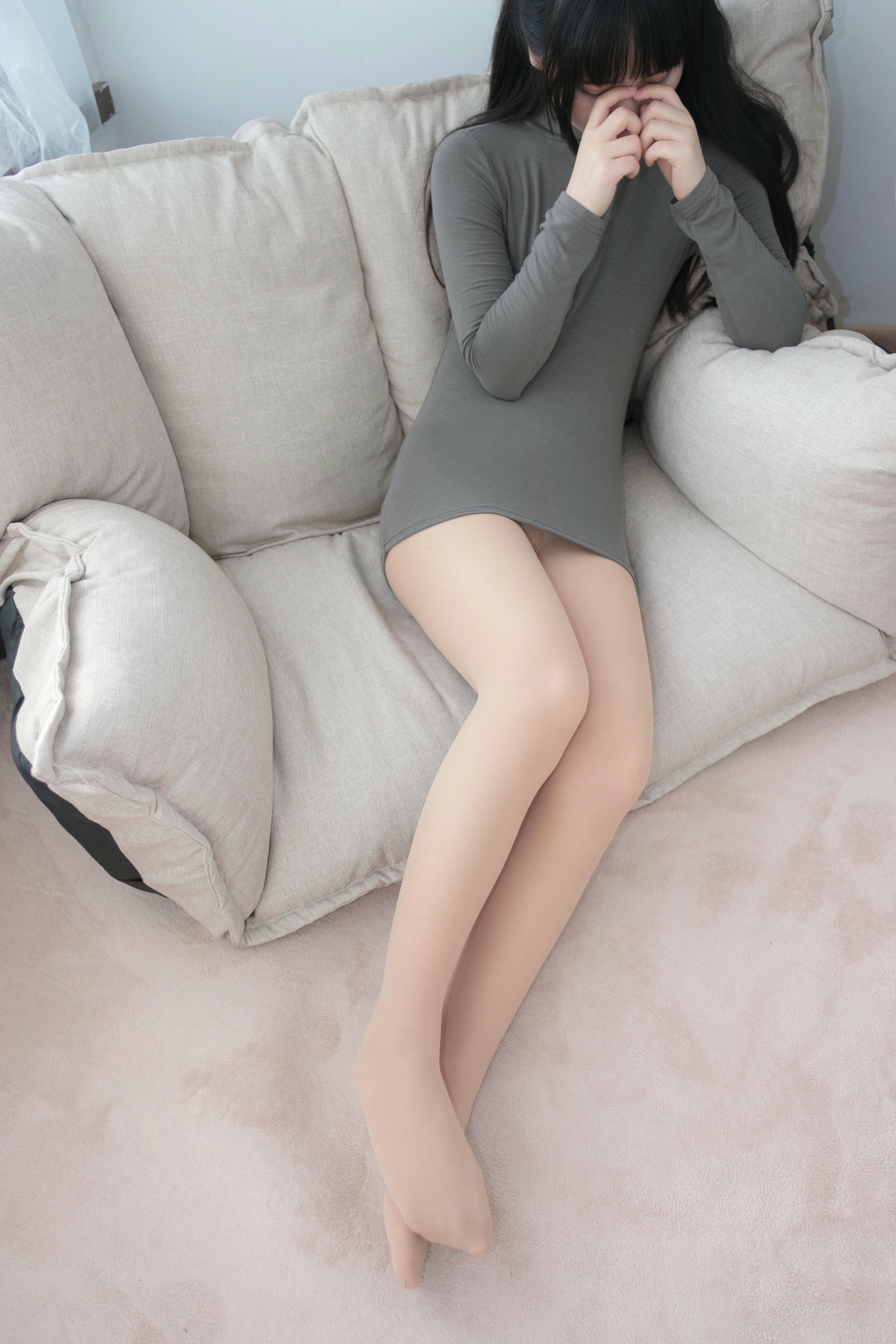 森萝财团-爱花写真 ALPHA-006 肉丝小嫩妹的美足 [92P-998MB]_第1集