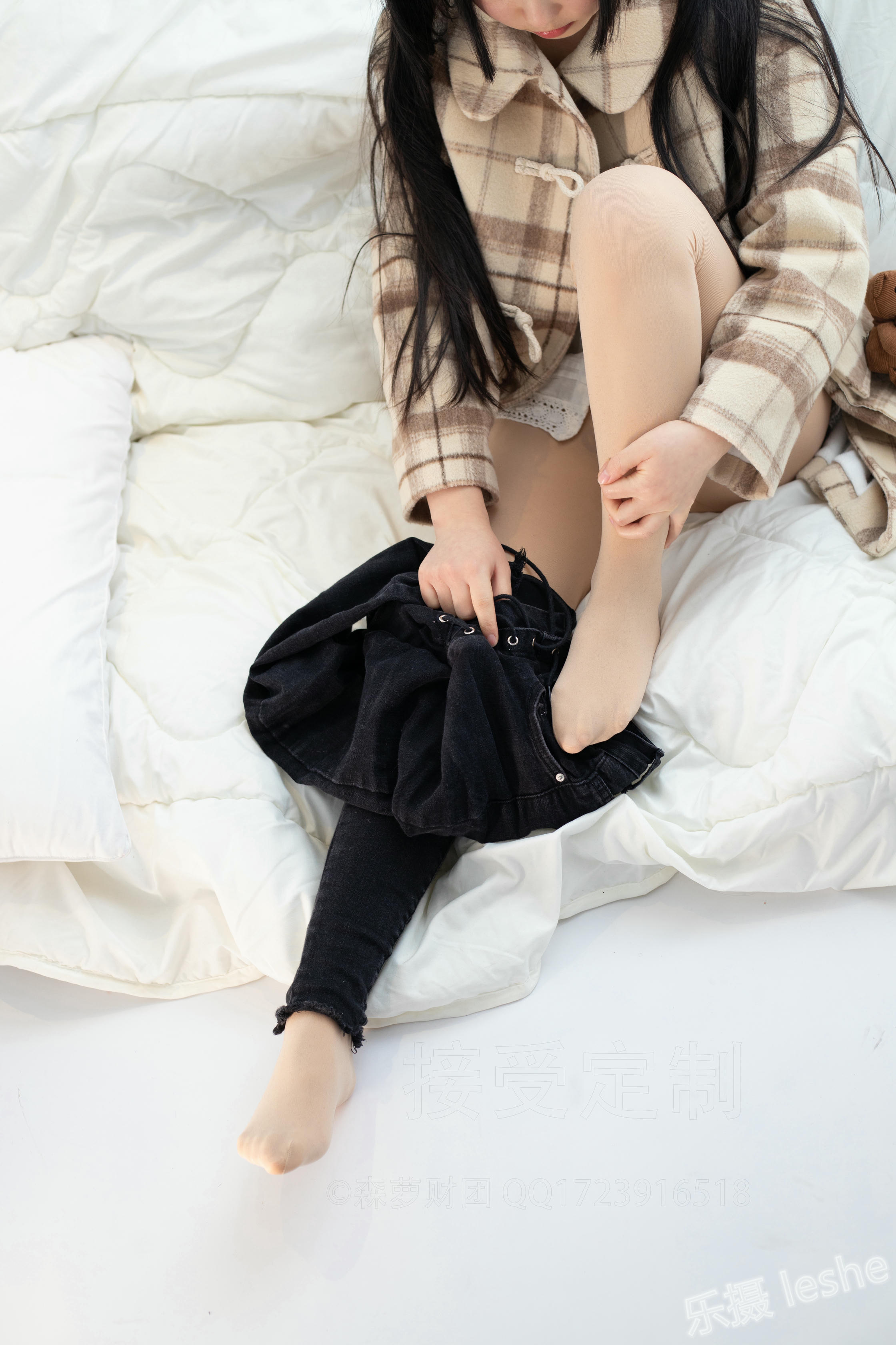 森萝财团-爱花写真 ALPHA-018 初冬肉丝妹妹泡脚 [121P-1.56GB]_第2集