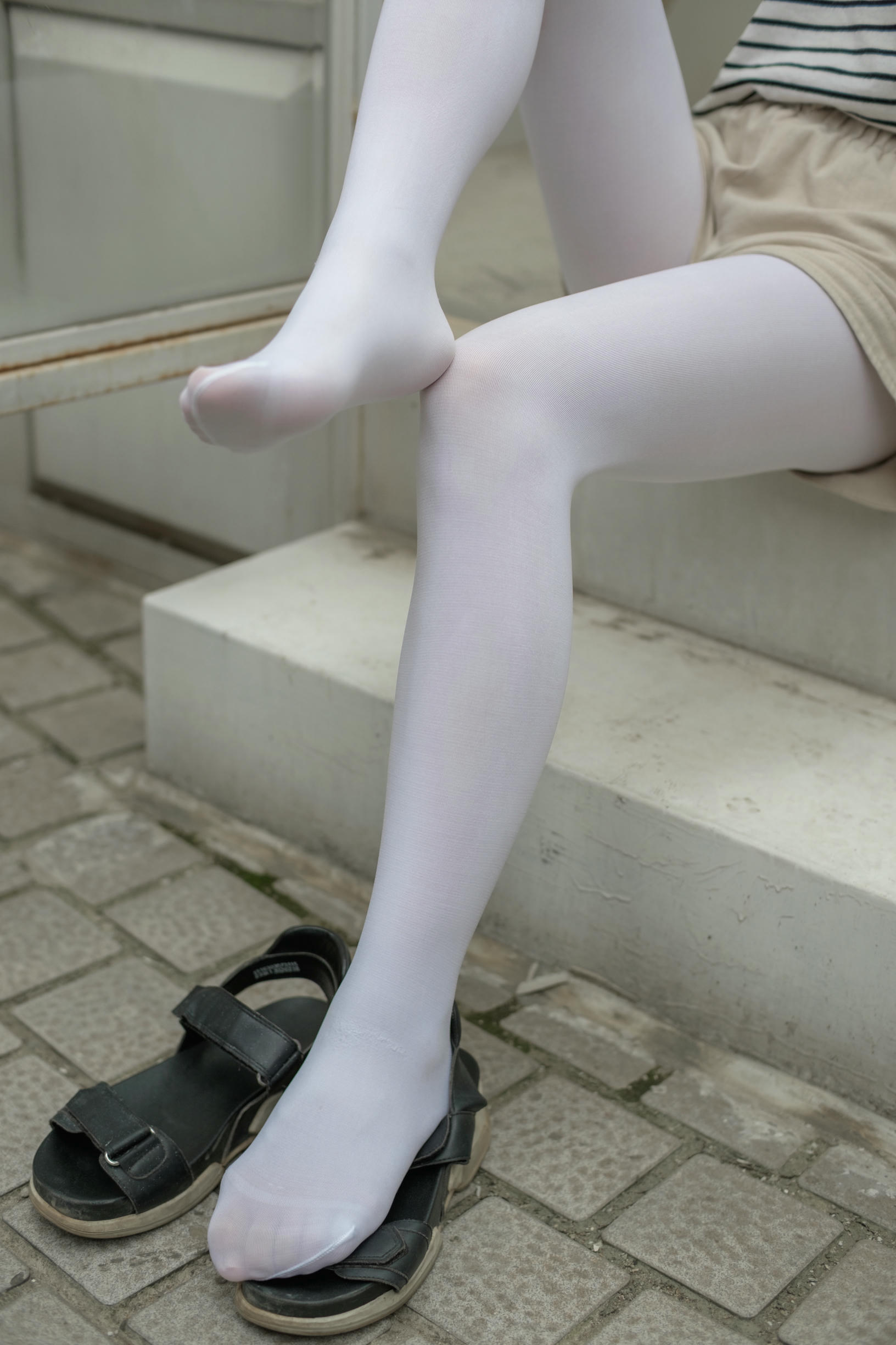 森萝财团 FREE-001 白丝长腿凉鞋室内写真 [59P-294MB]_第3集