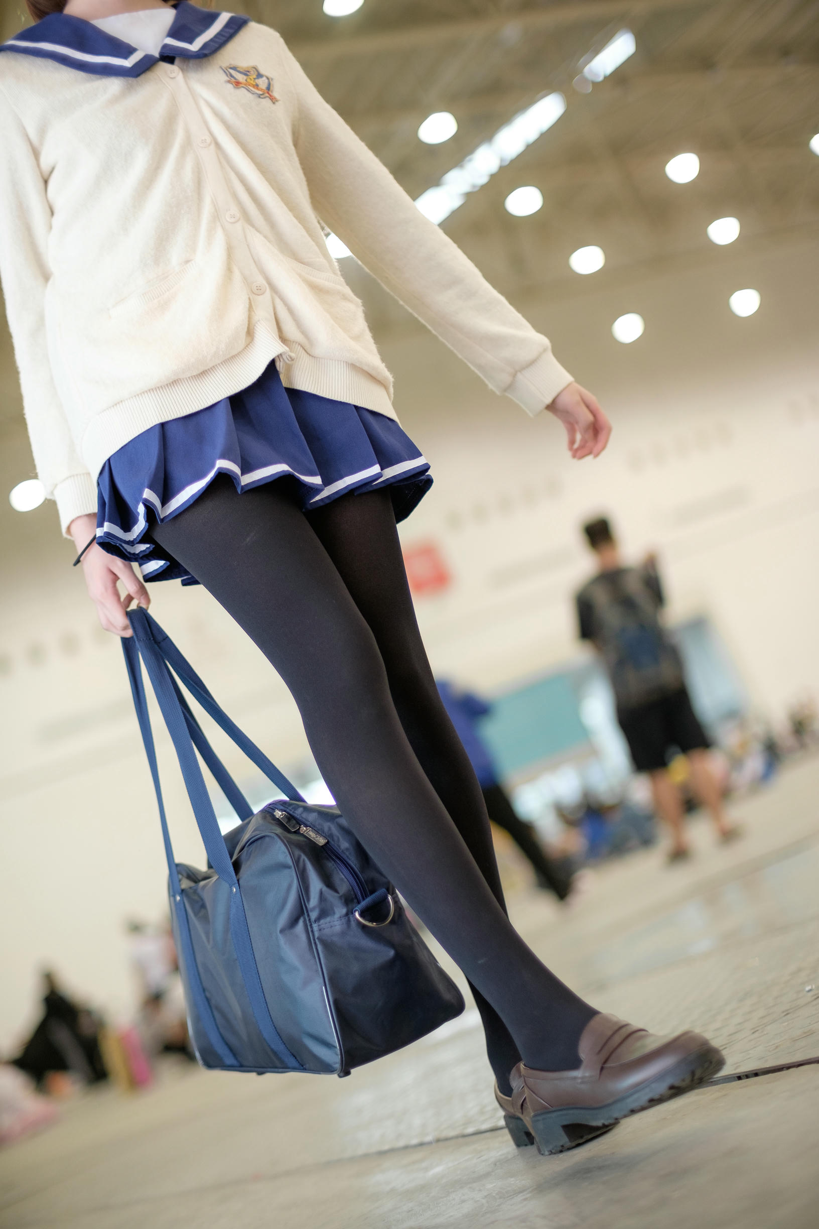 森萝财团 FREE-004 俏皮女孩JK制服 [24P-163MB]_第1集