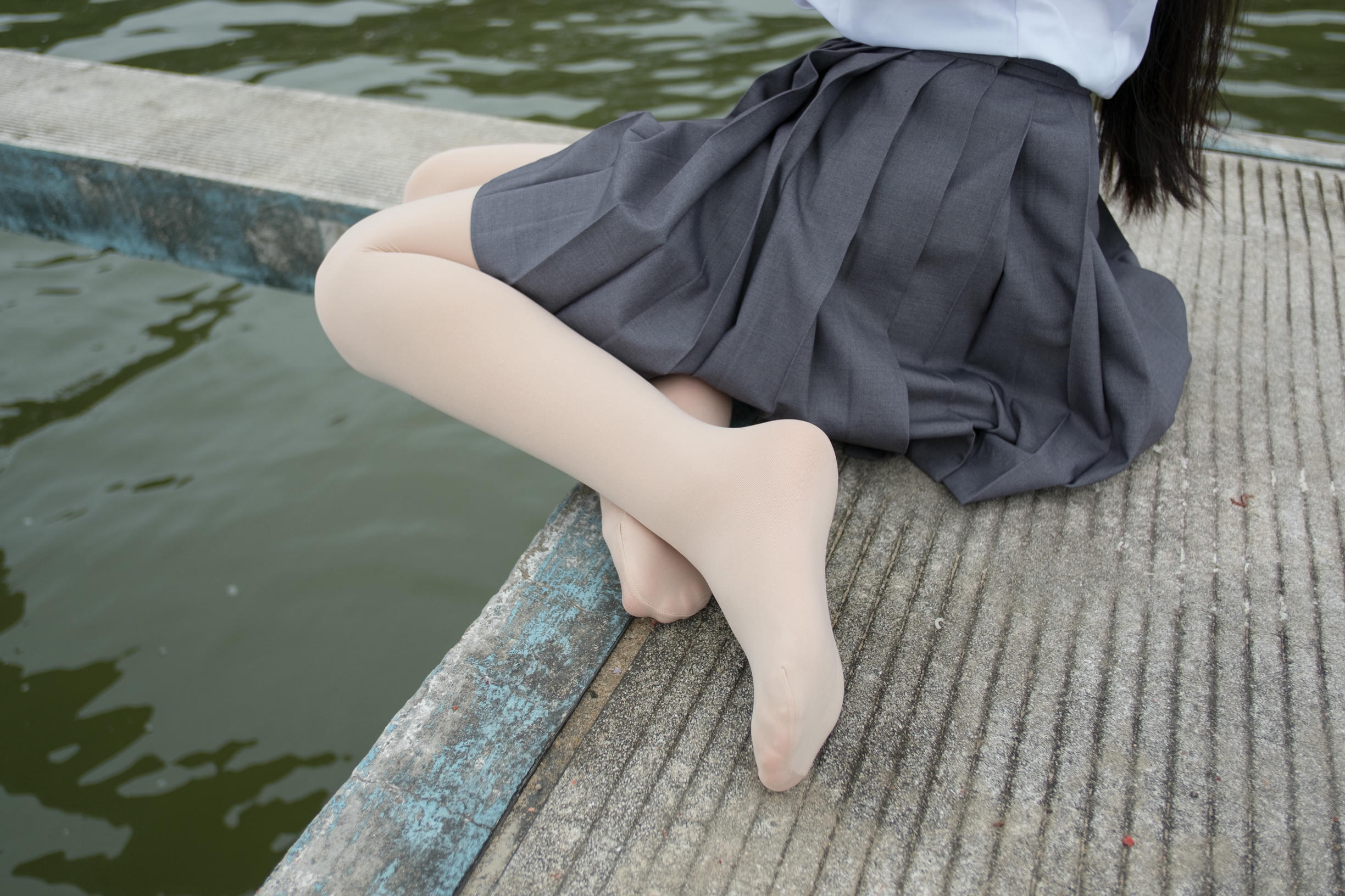 森萝财团 BETA-005 女生的白衬衣 [75P-498MB]_第1集