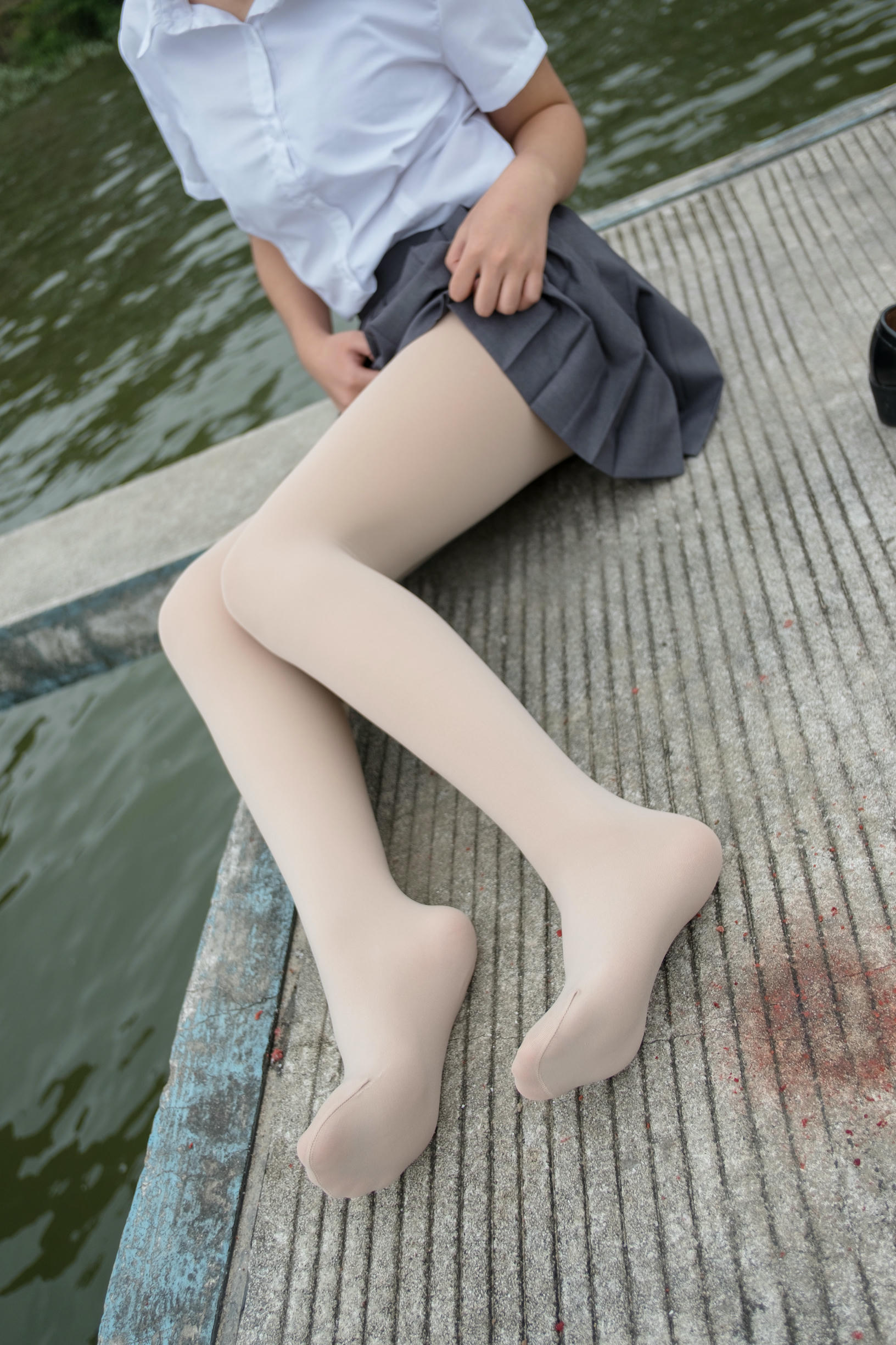 森萝财团 BETA-005 女生的白衬衣 [75P-498MB]_第2集