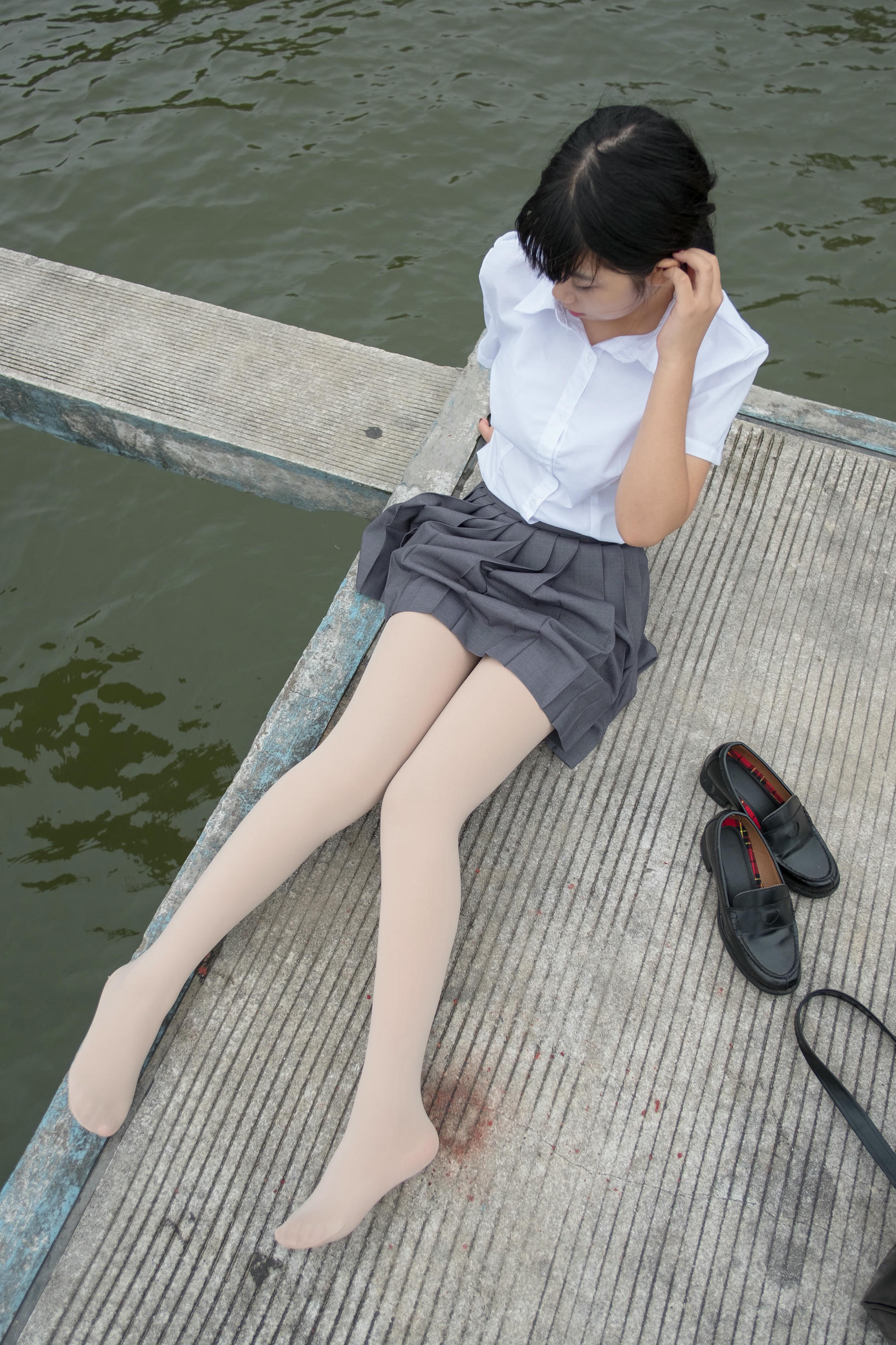 森萝财团 BETA-005 女生的白衬衣 [75P-498MB]_第2集