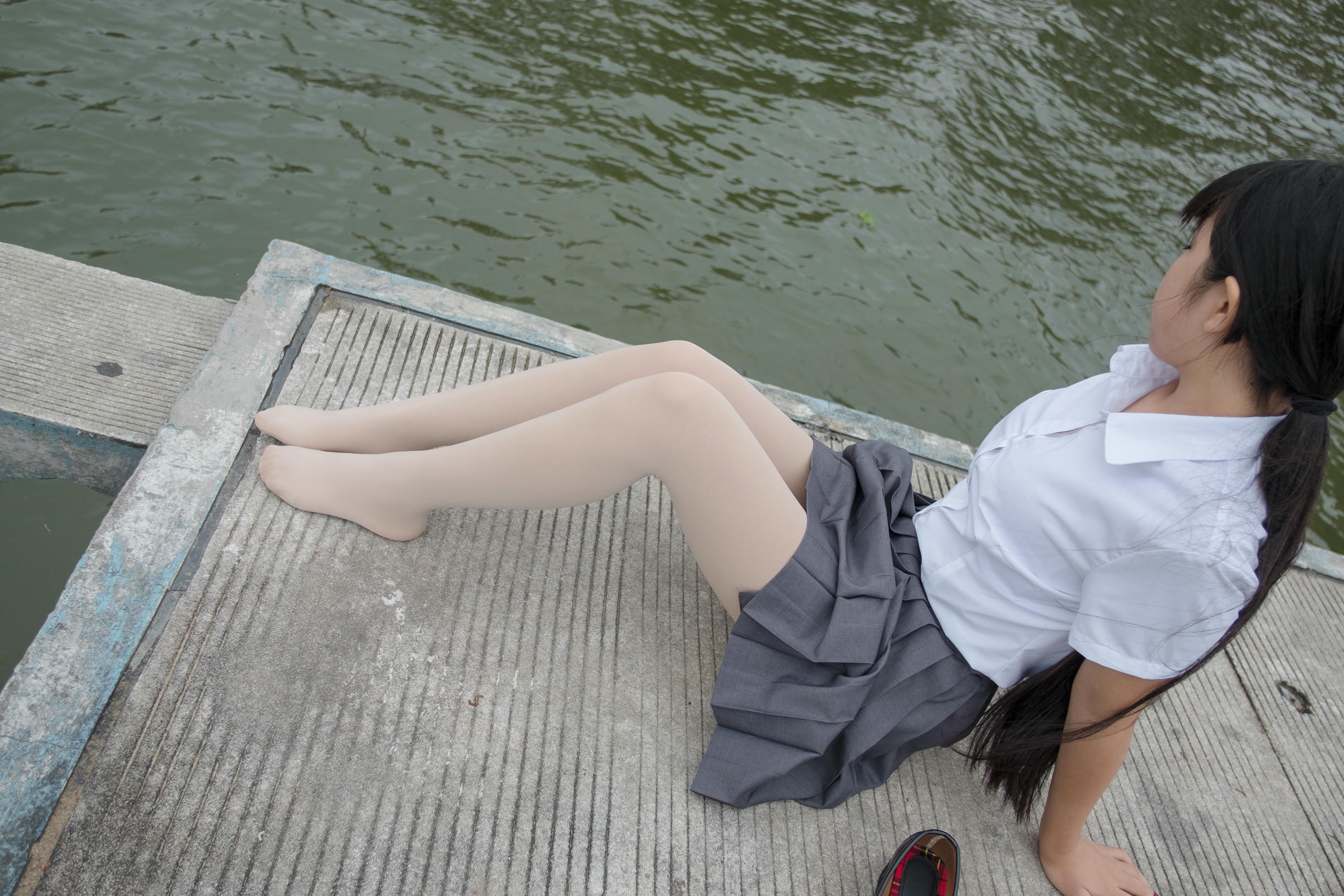 森萝财团 BETA-005 女生的白衬衣 [75P-498MB]_第2集