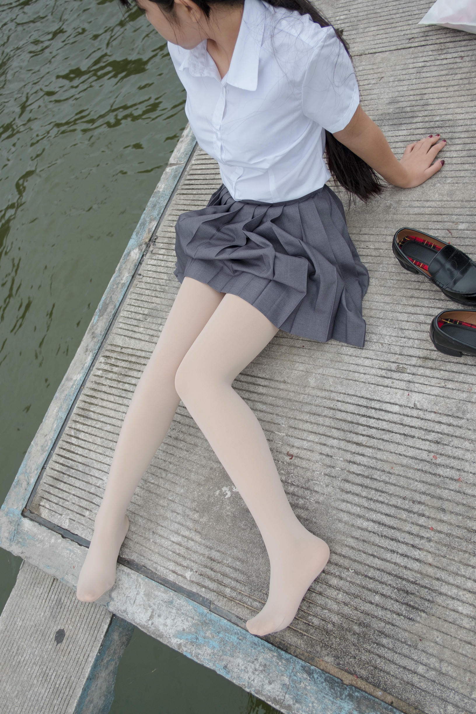 森萝财团 BETA-005 女生的白衬衣 [75P-498MB]_第2集