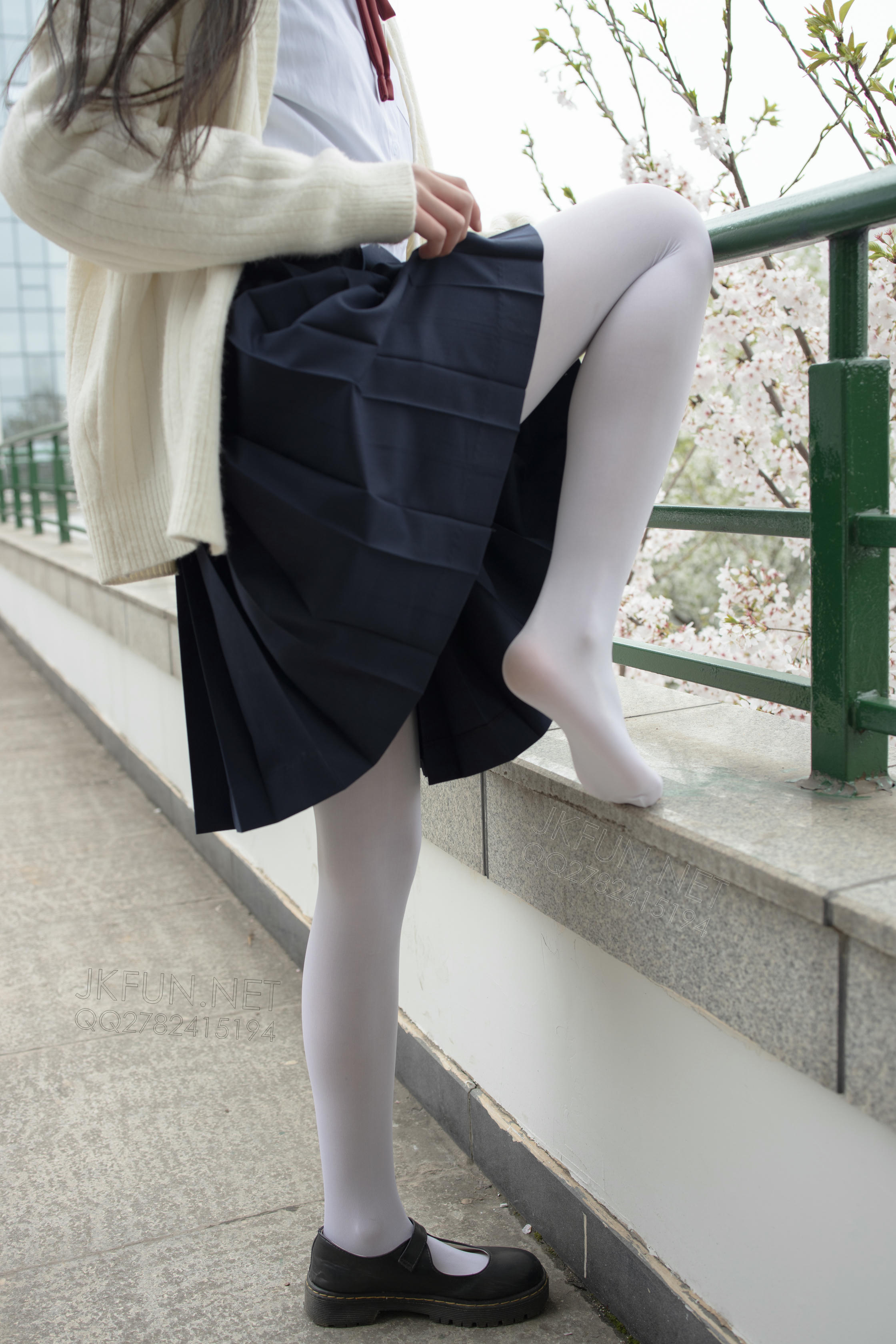 森萝财团 JKFUN-001 甜米 纯纯的白丝学妹 [127P1V-2.61GB]_第6集