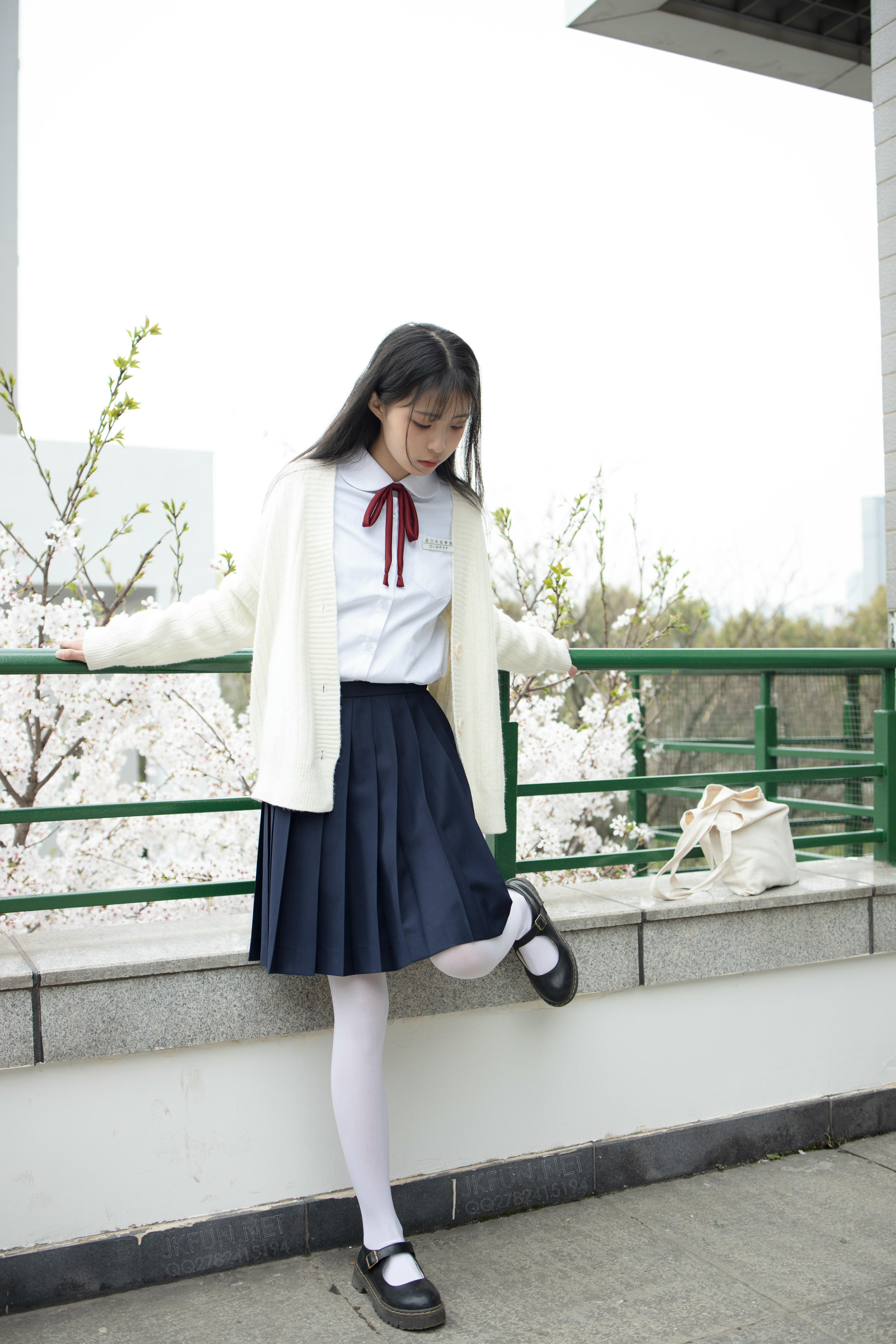 森萝财团 JKFUN-001 甜米 纯纯的白丝学妹 [127P1V-2.61GB]_第6集