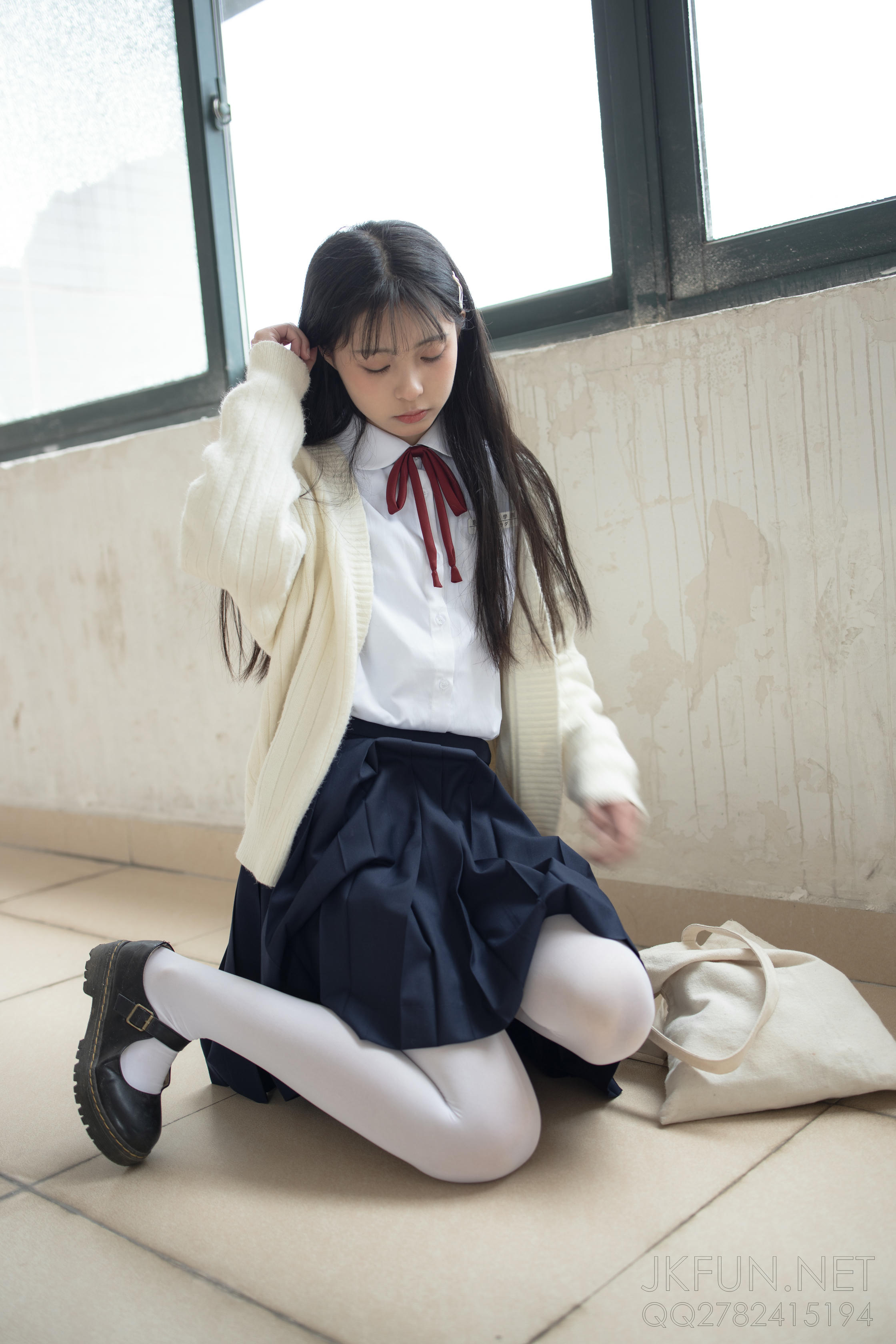 森萝财团 JKFUN-001 甜米 纯纯的白丝学妹 [127P1V-2.61GB]_第1集