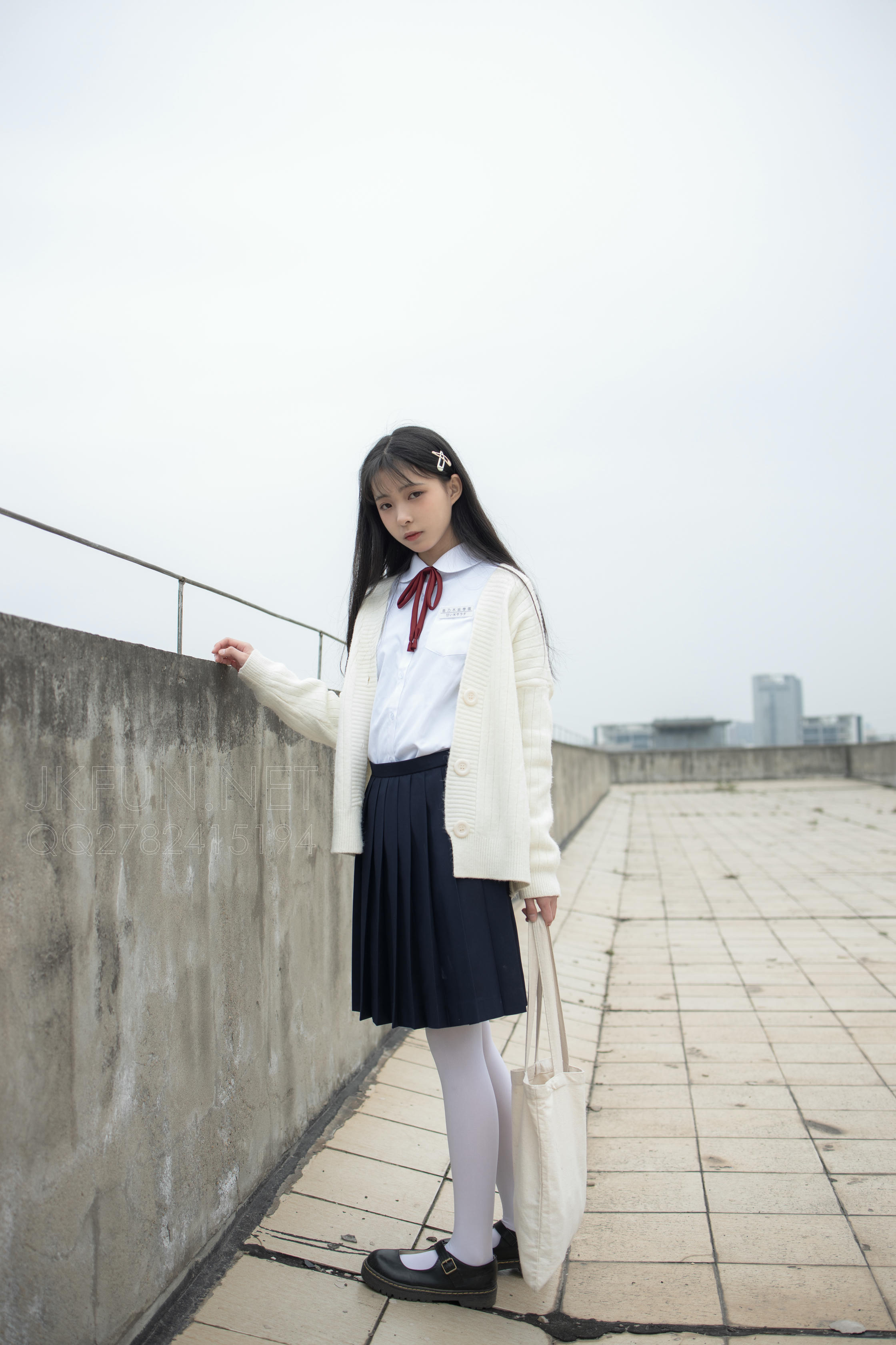 森萝财团 JKFUN-001 甜米 纯纯的白丝学妹 [127P1V-2.61GB]_第1集