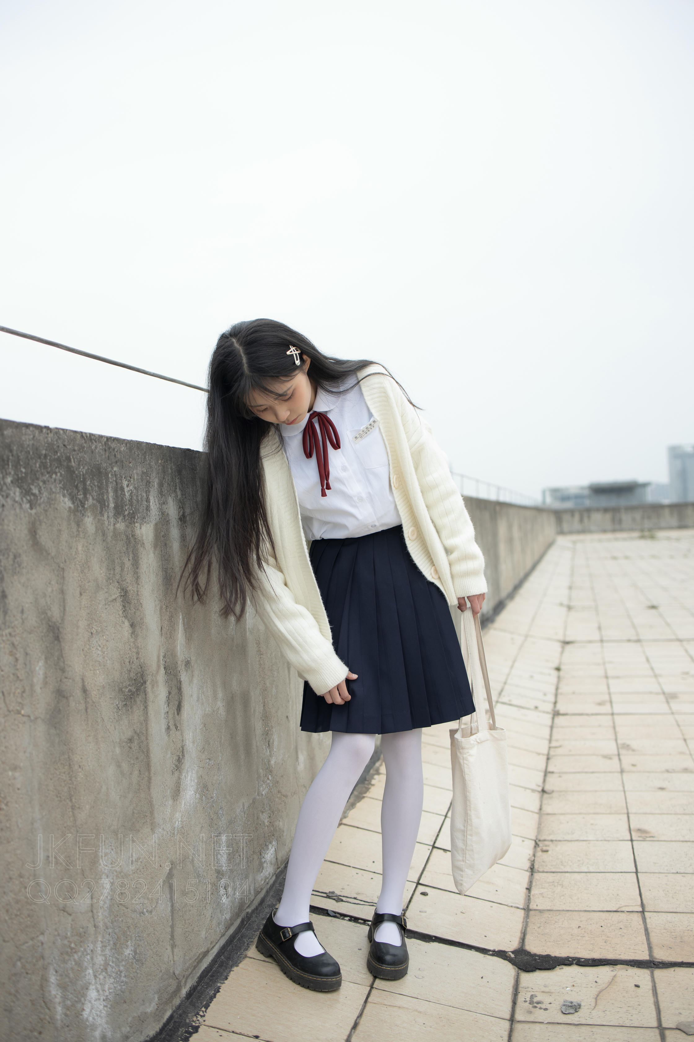 森萝财团 JKFUN-001 甜米 纯纯的白丝学妹 [127P1V-2.61GB]_第2集