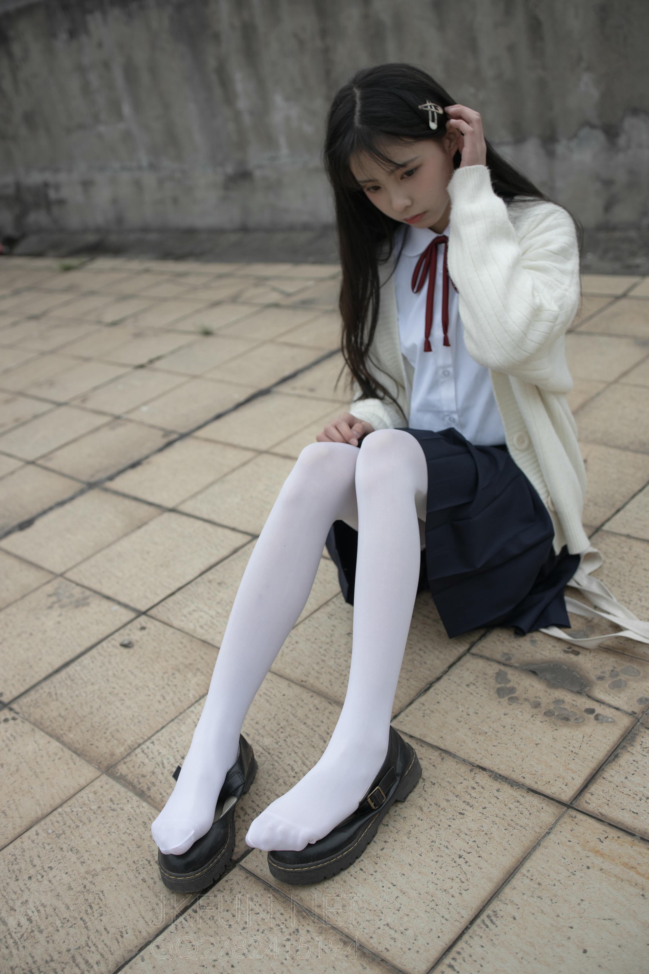 森萝财团 JKFUN-001 甜米 纯纯的白丝学妹 [127P1V-2.61GB]_第2集