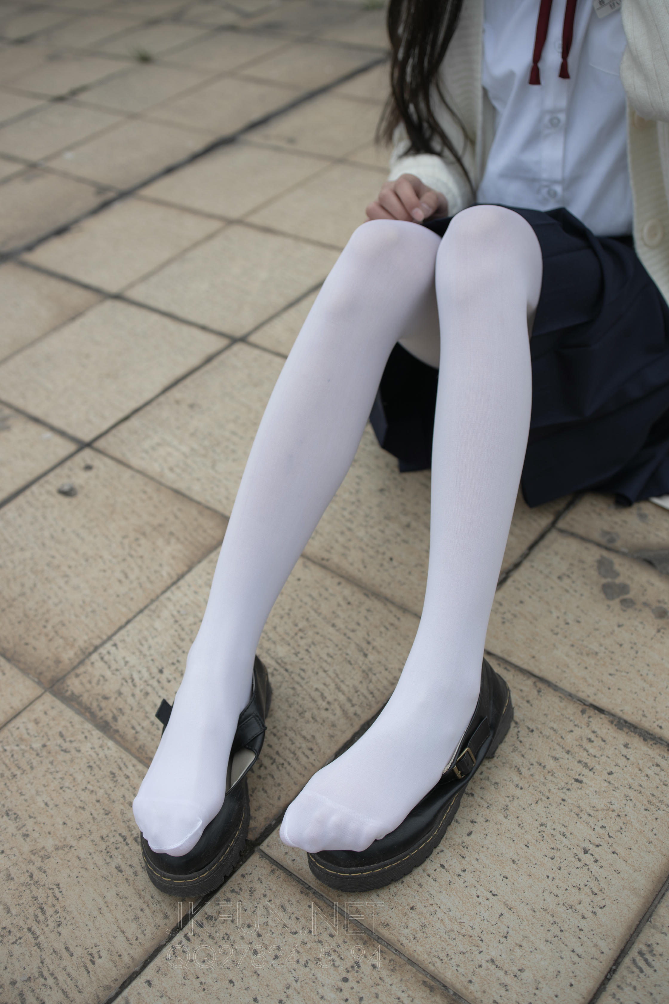 森萝财团 JKFUN-001 甜米 纯纯的白丝学妹 [127P1V-2.61GB]_第2集