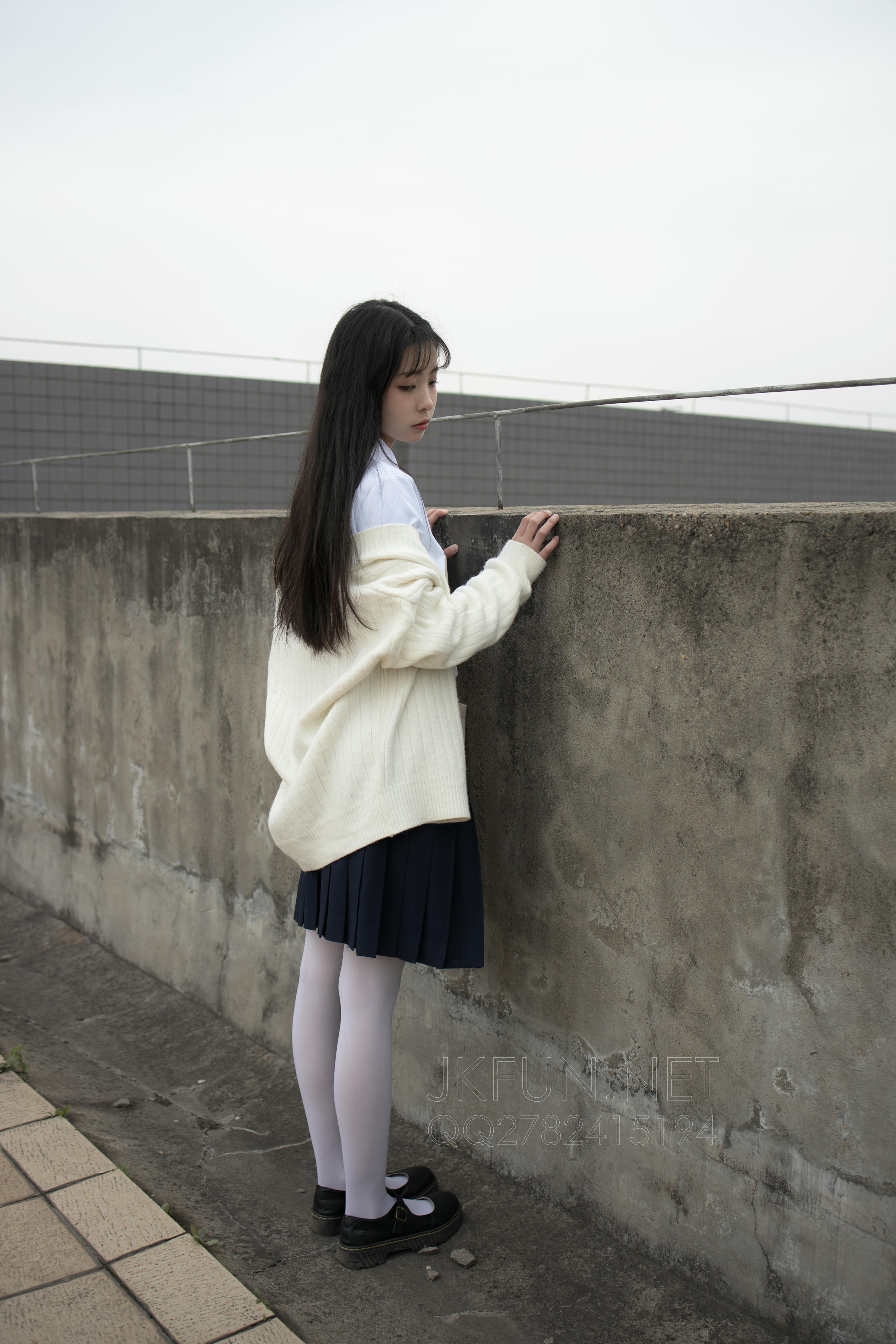 森萝财团 JKFUN-001 甜米 纯纯的白丝学妹 [127P1V-2.61GB]_第2集