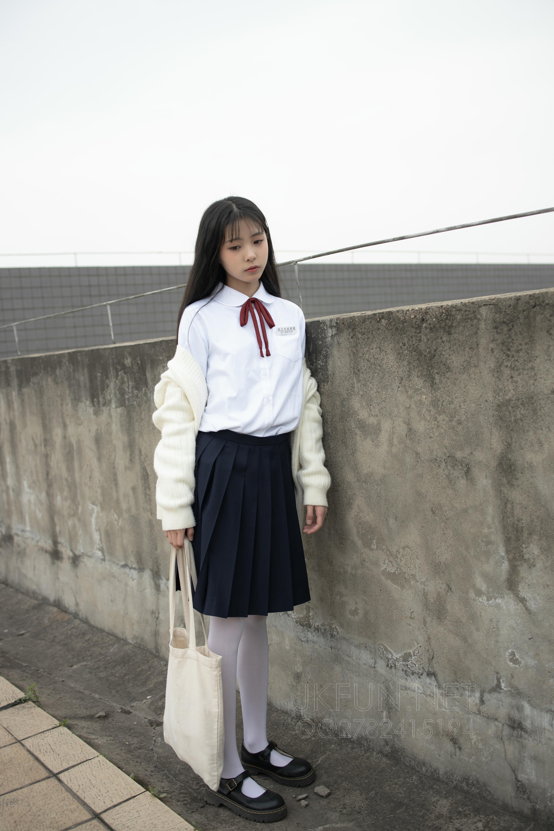 森萝财团 JKFUN-001 甜米 纯纯的白丝学妹 [127P1V-2.61GB]_第2集