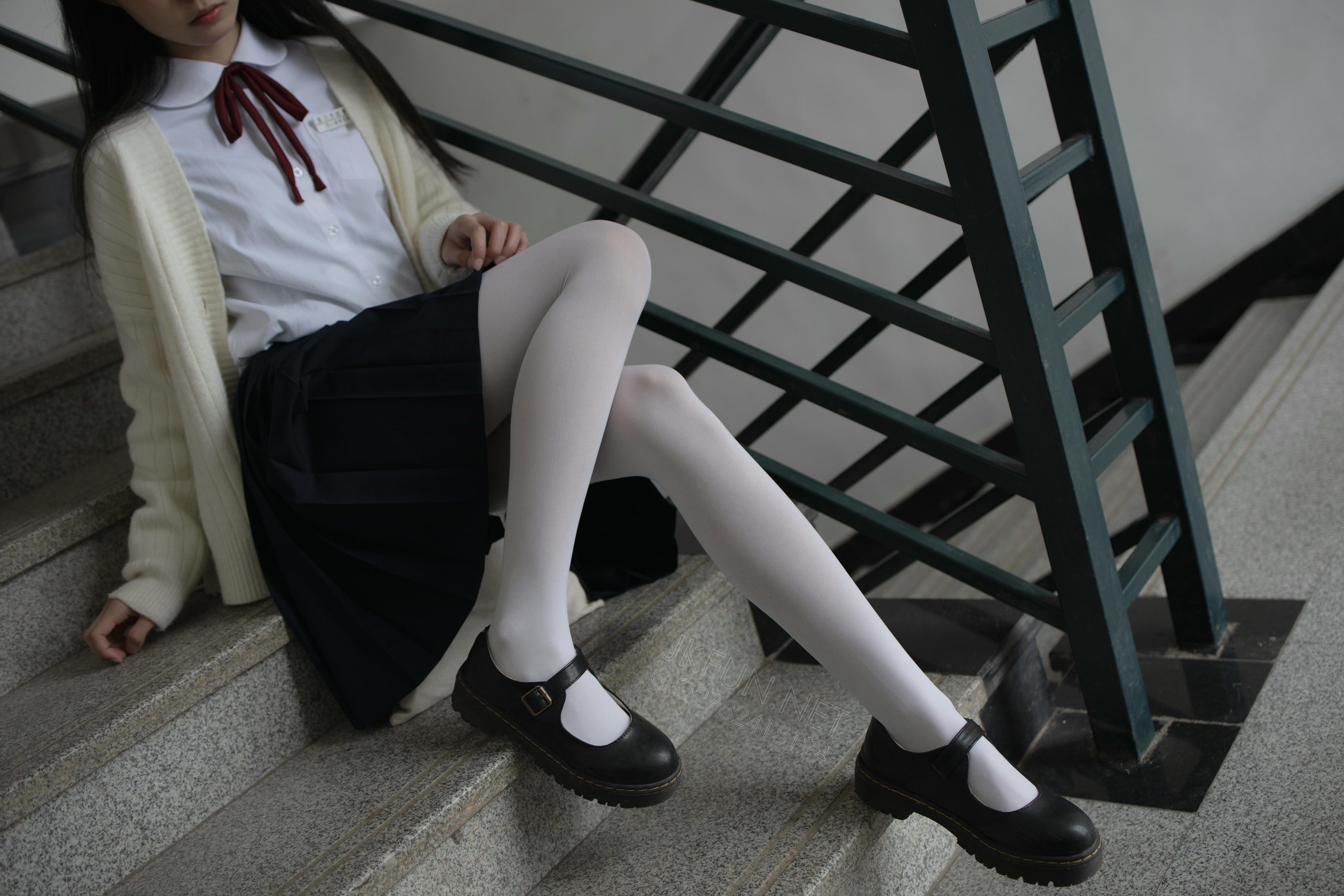 森萝财团 JKFUN-001 甜米 纯纯的白丝学妹 [127P1V-2.61GB]_第3集