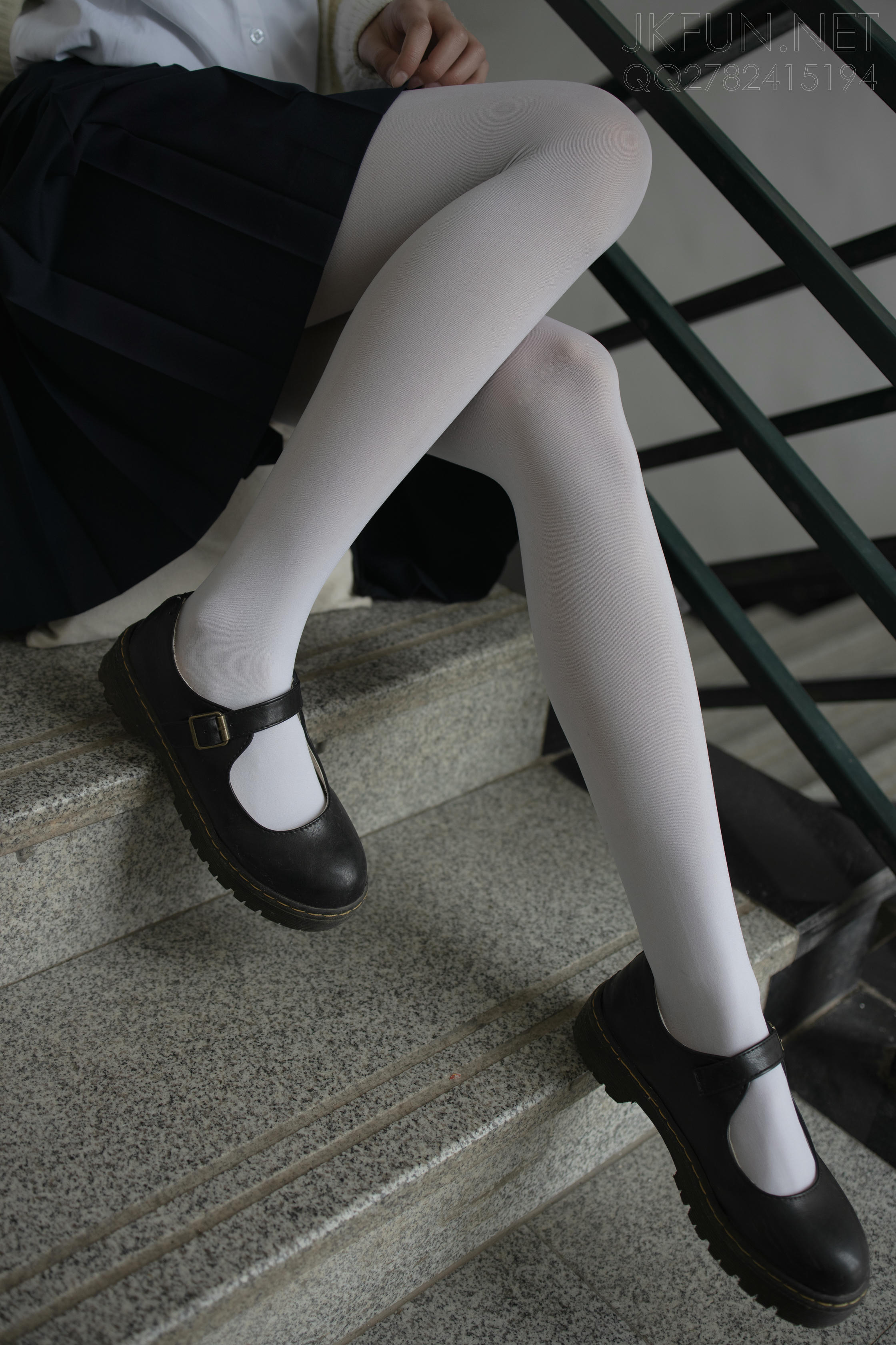 森萝财团 JKFUN-001 甜米 纯纯的白丝学妹 [127P1V-2.61GB]_第3集