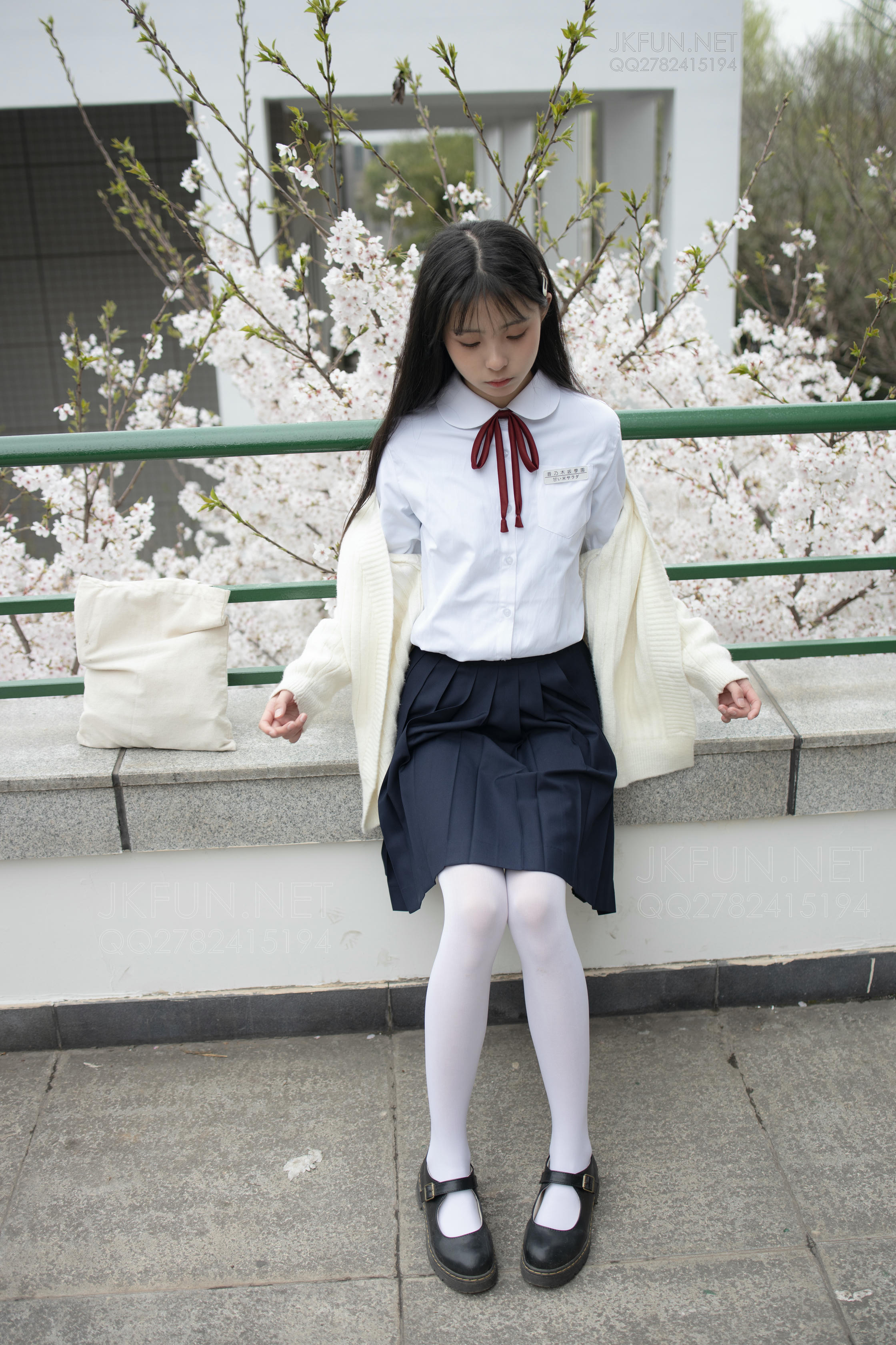 森萝财团 JKFUN-001 甜米 纯纯的白丝学妹 [127P1V-2.61GB]_第3集