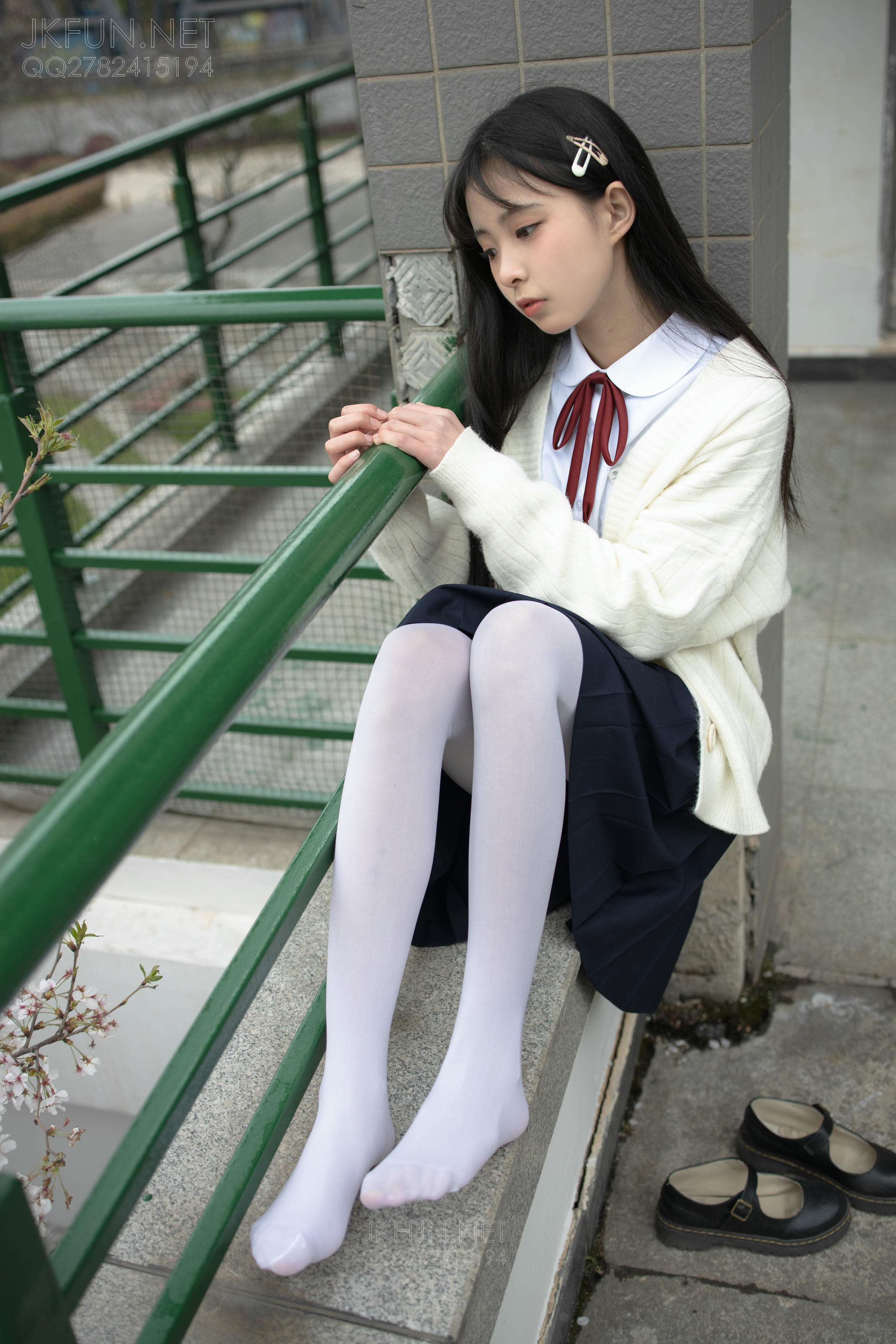 森萝财团 JKFUN-001 甜米 纯纯的白丝学妹 [127P1V-2.61GB]_第3集