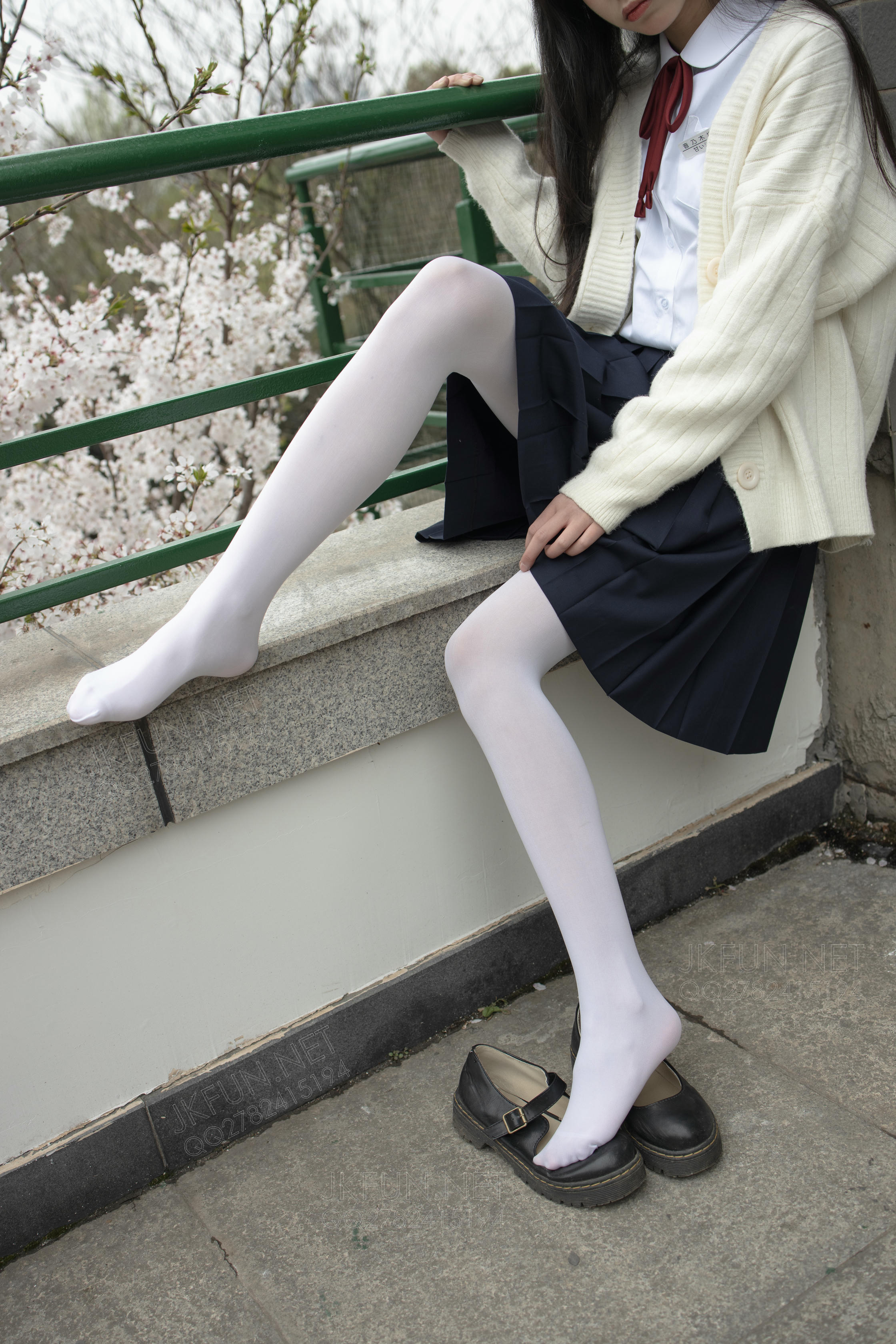 森萝财团 JKFUN-001 甜米 纯纯的白丝学妹 [127P1V-2.61GB]_第4集