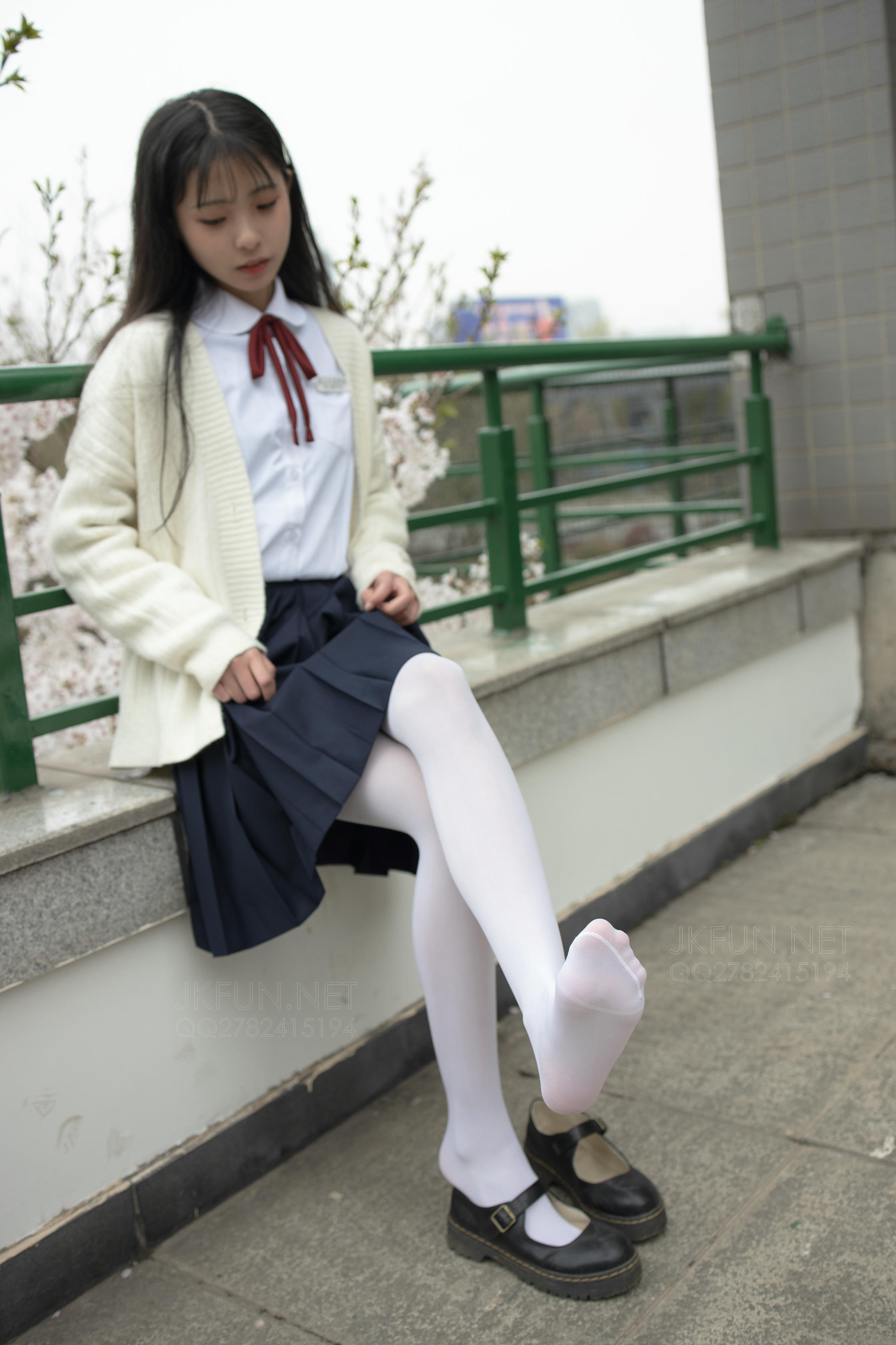 森萝财团 JKFUN-001 甜米 纯纯的白丝学妹 [127P1V-2.61GB]_第4集