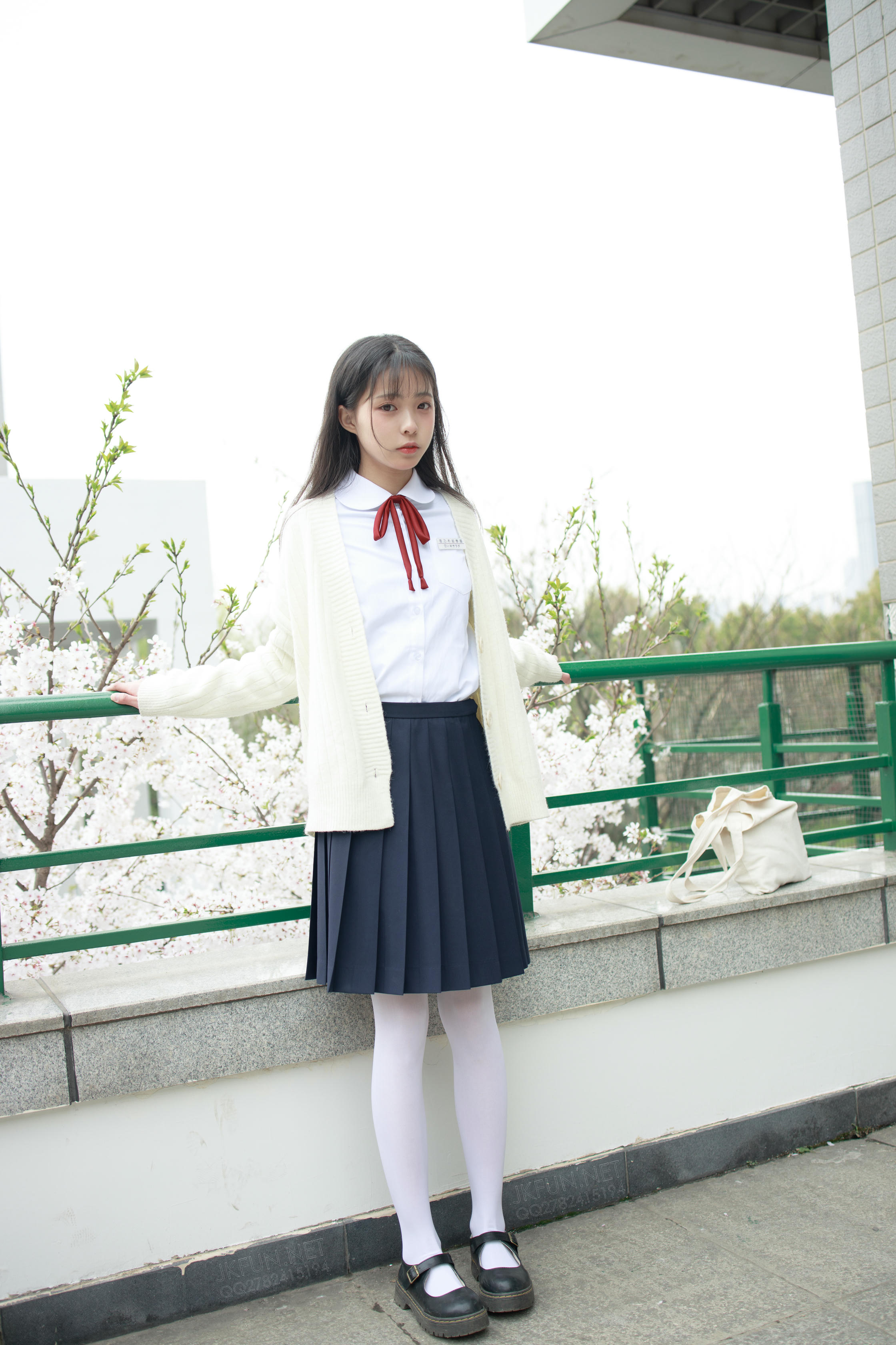 森萝财团 JKFUN-001 甜米 纯纯的白丝学妹 [127P1V-2.61GB]_第5集