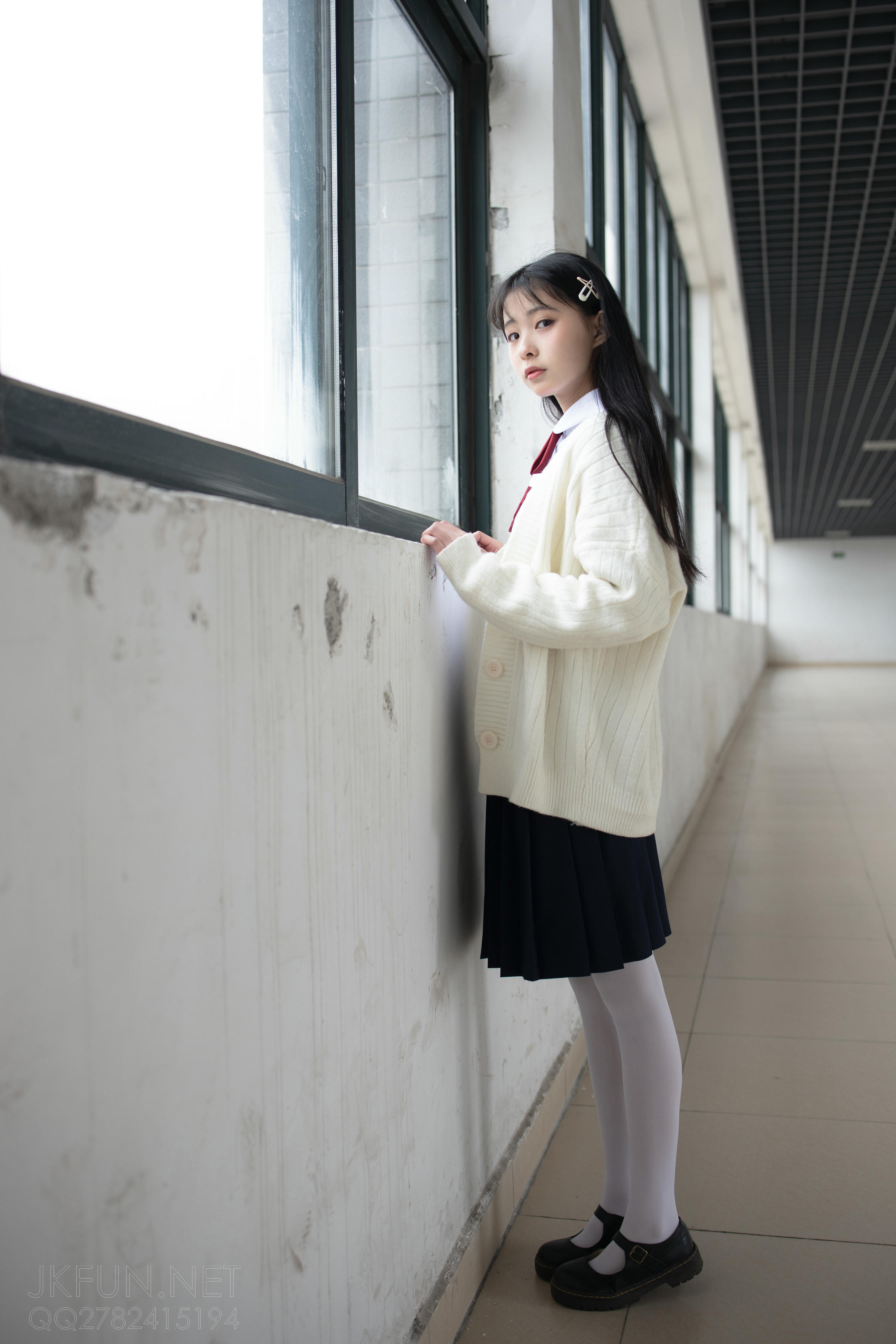 森萝财团 JKFUN-001 甜米 纯纯的白丝学妹 [127P1V-2.61GB]_第1集
