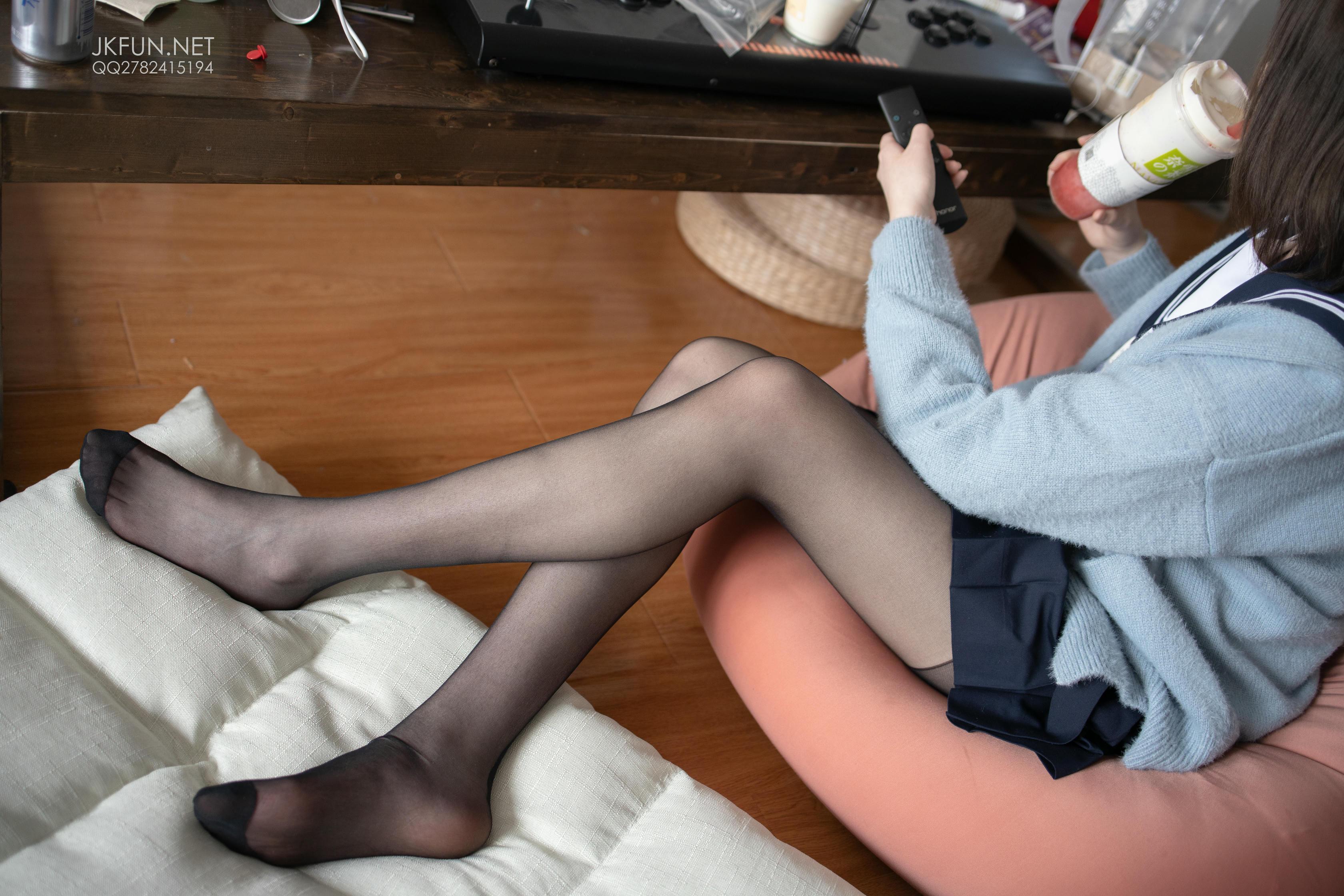 森萝财团 JKFUN-002 Aika 可爱学妹丝足 [230P1V-5.29GB]_第9集