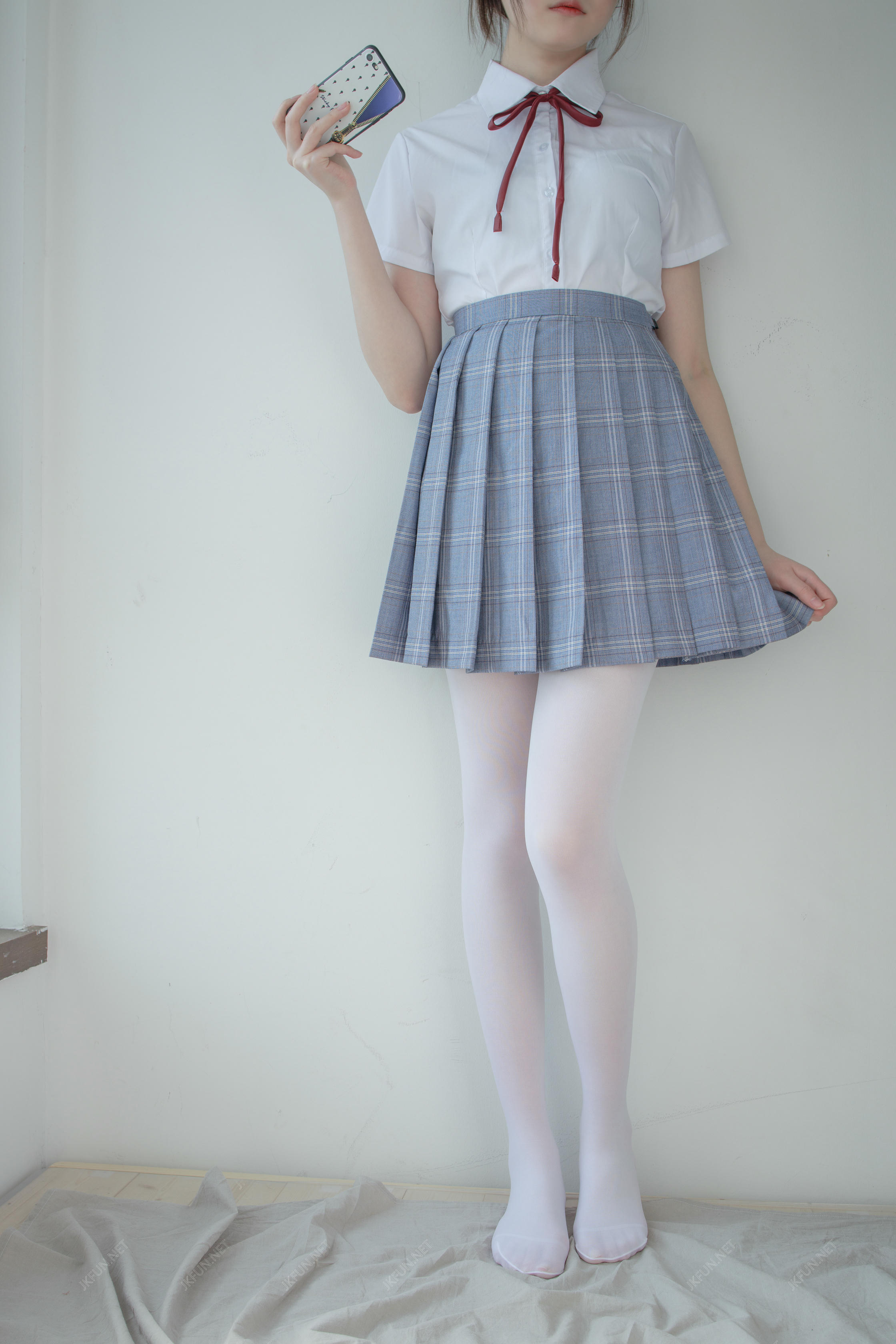 森萝财团 JKFUN-002 Aika 可爱学妹丝足 [230P1V-5.29GB]_第11集