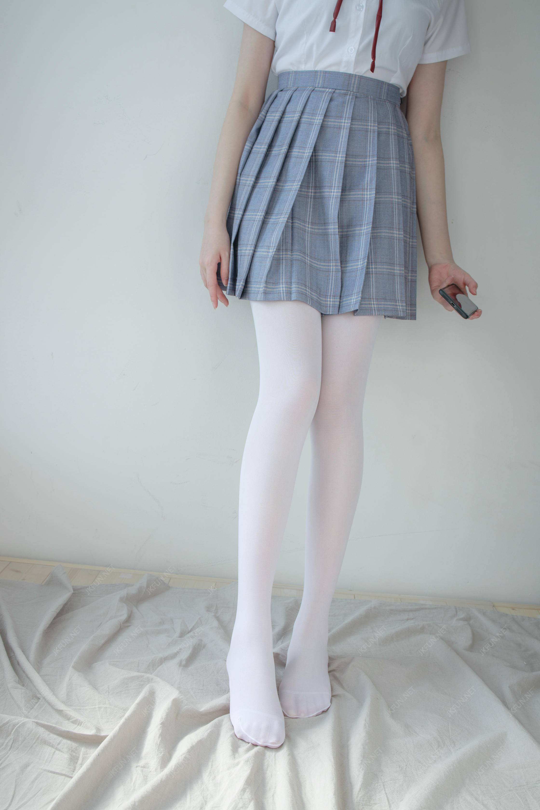 森萝财团 JKFUN-002 Aika 可爱学妹丝足 [230P1V-5.29GB]_第11集