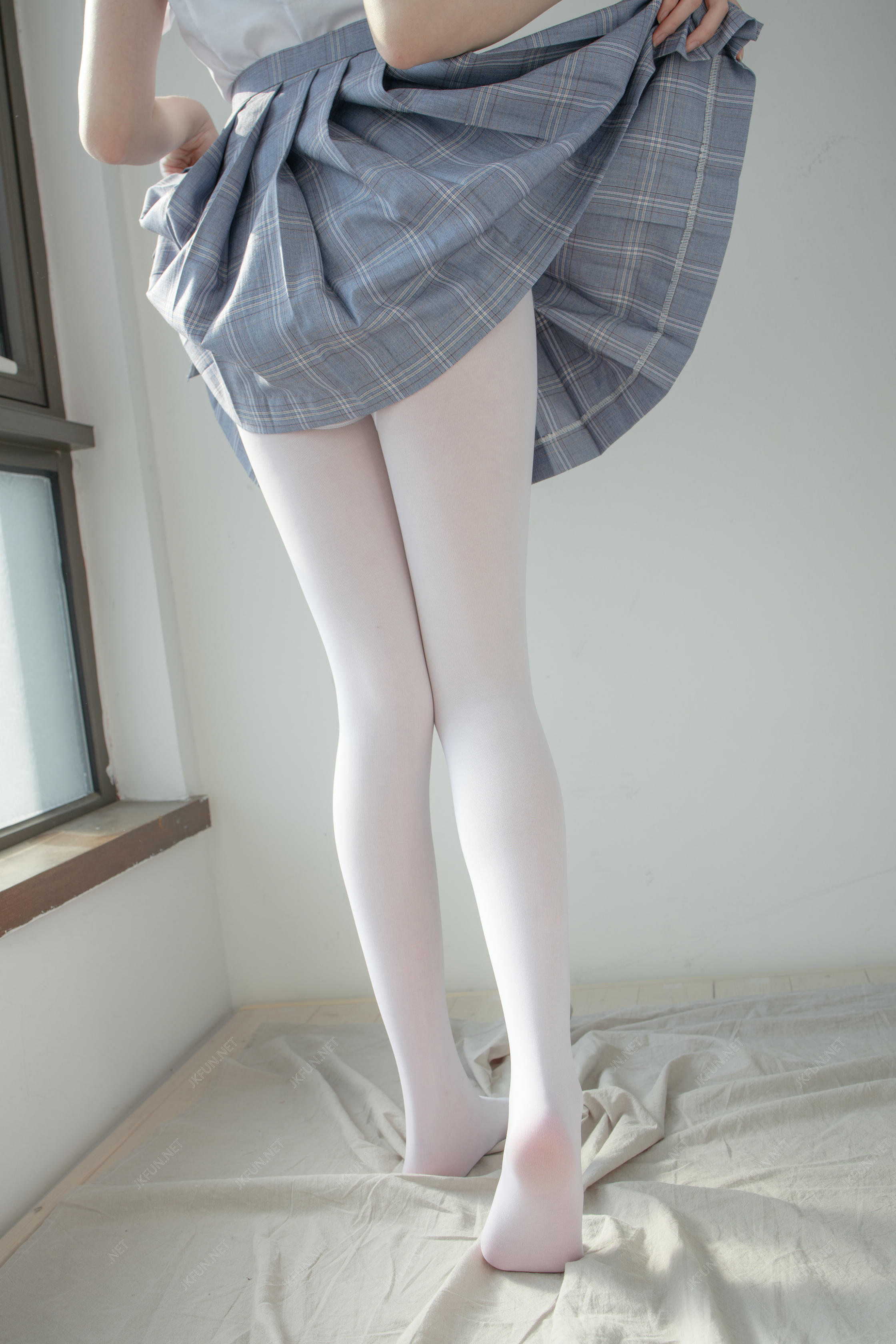 森萝财团 JKFUN-002 Aika 可爱学妹丝足 [230P1V-5.29GB]_第11集