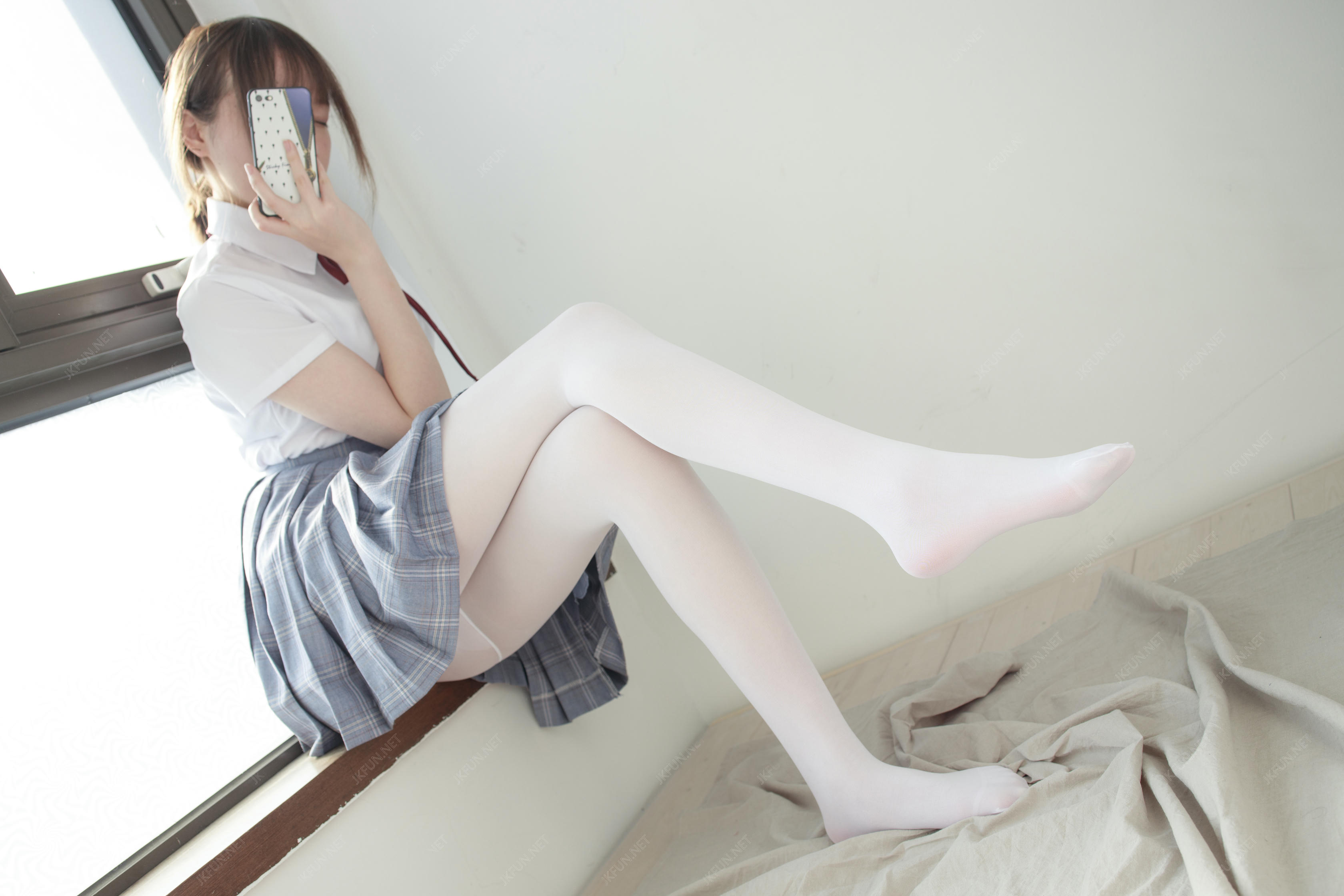 森萝财团 JKFUN-002 Aika 可爱学妹丝足 [230P1V-5.29GB]_第12集