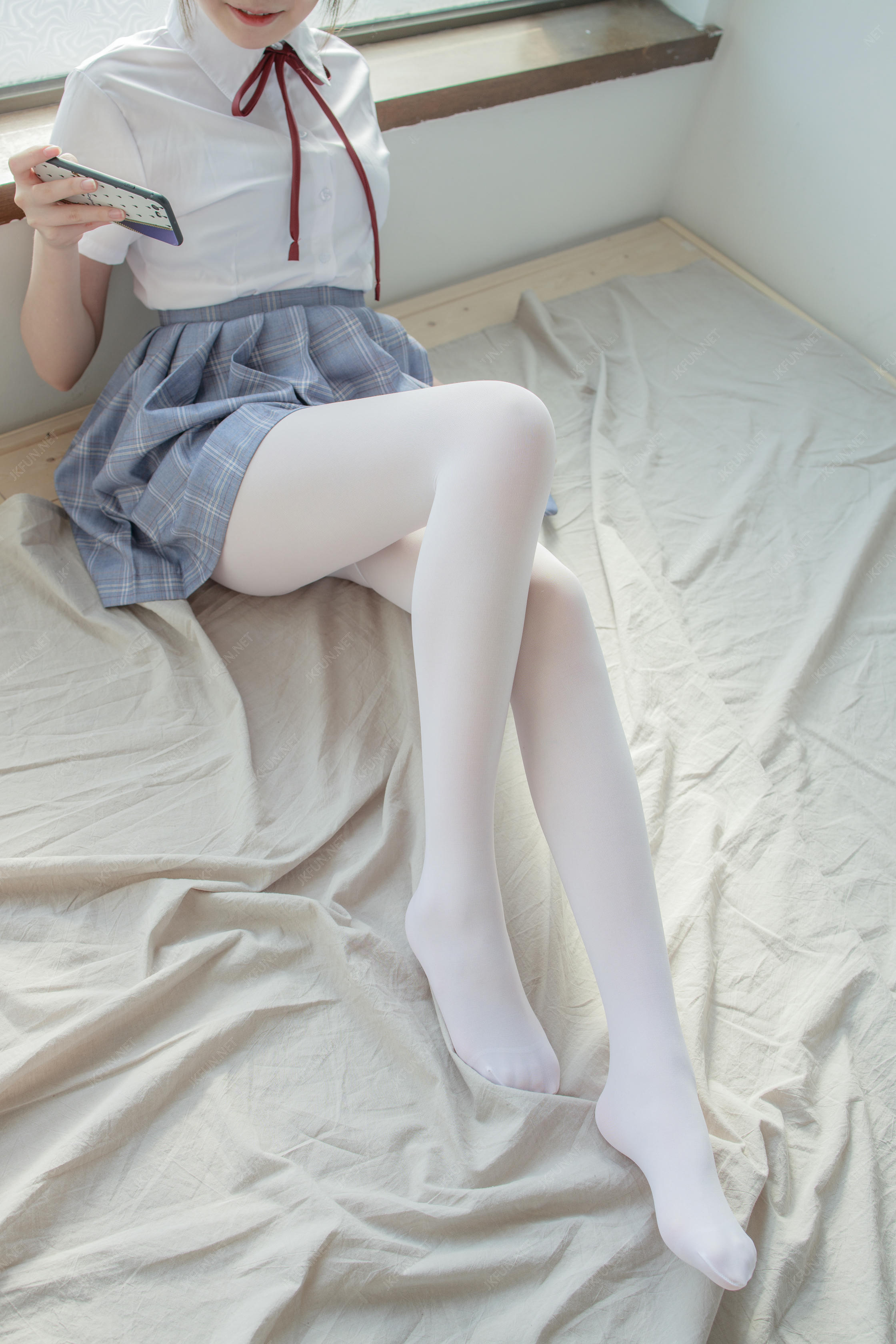 森萝财团 JKFUN-002 Aika 可爱学妹丝足 [230P1V-5.29GB]_第2集