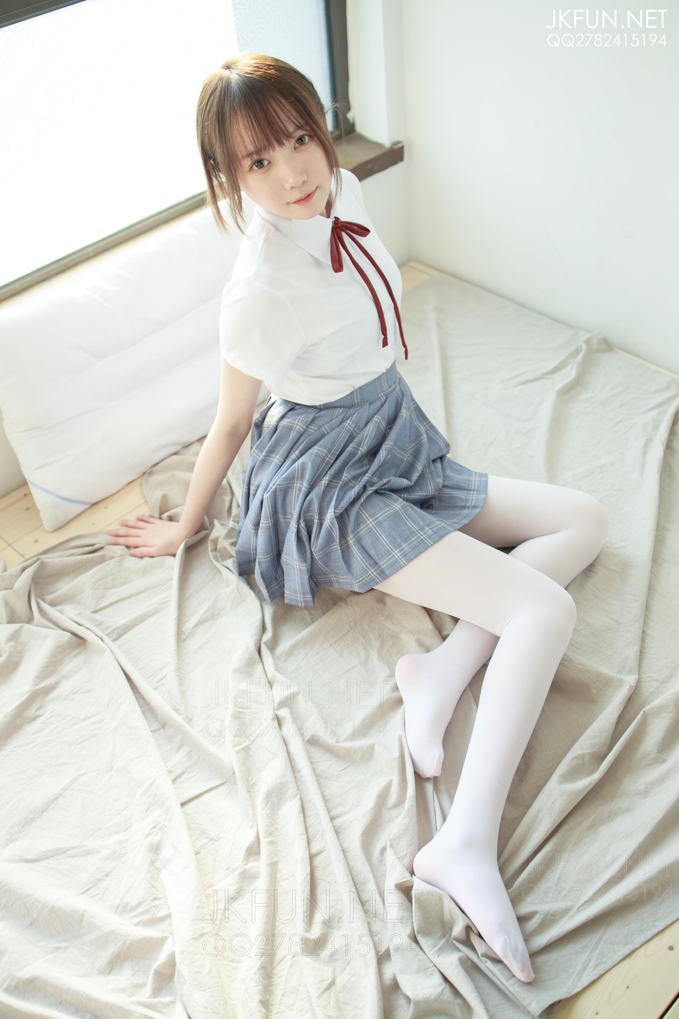 森萝财团 JKFUN-002 Aika 可爱学妹丝足 [230P1V-5.29GB]_第3集
