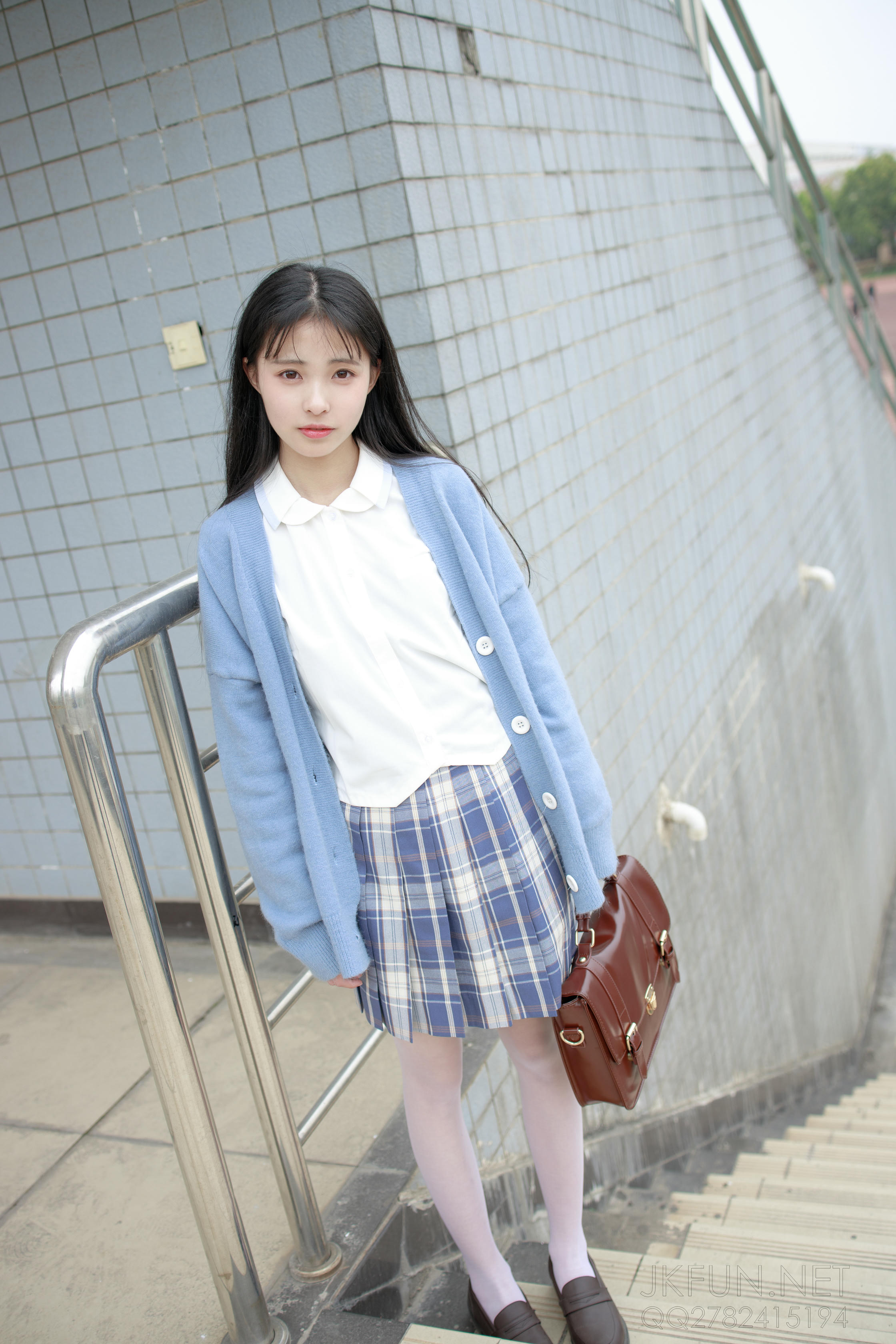 森萝财团 JKFUN-003 甜米 春游 [150P1V-3.81GB]_第1集
