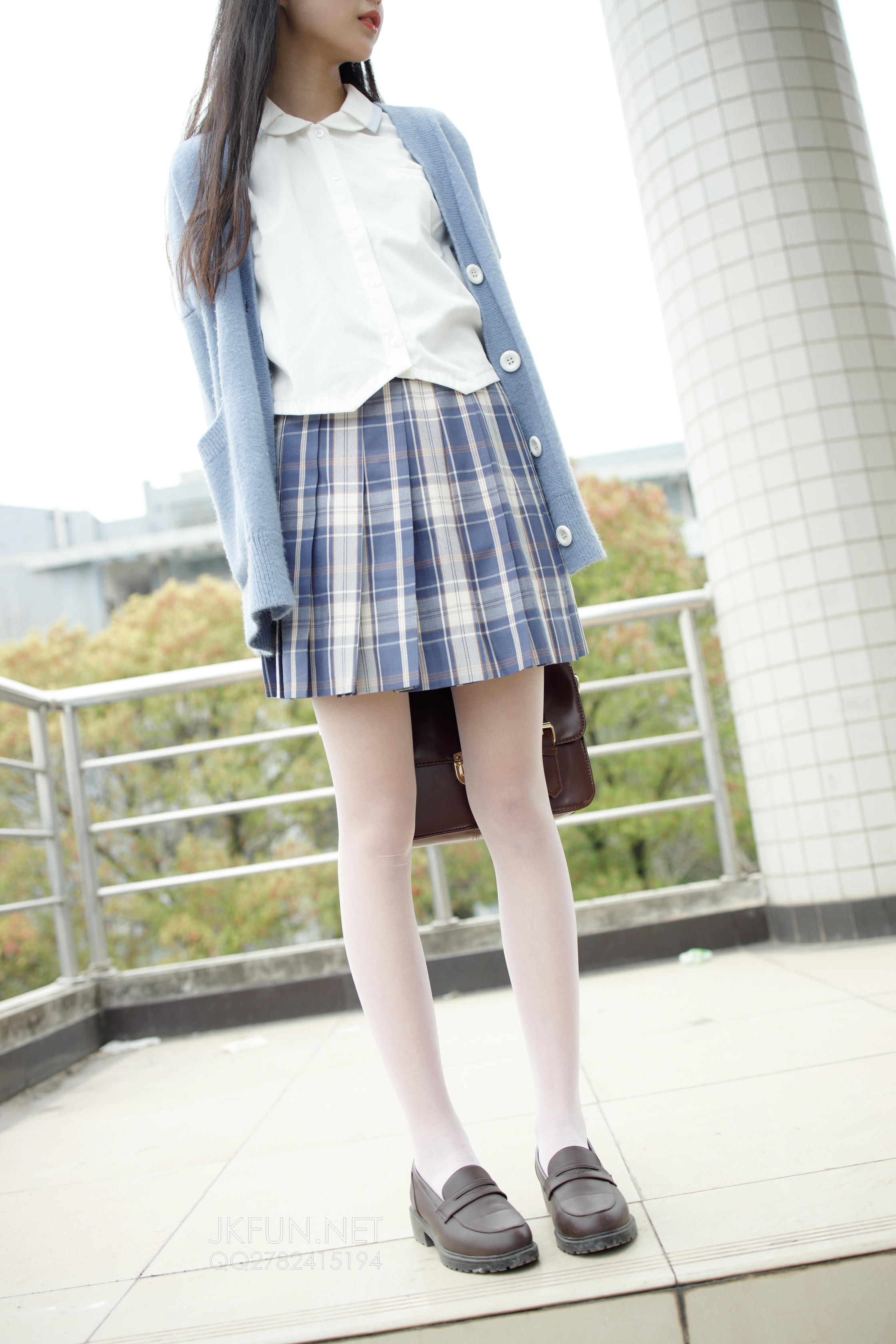 森萝财团 JKFUN-003 甜米 春游 [150P1V-3.81GB]_第1集