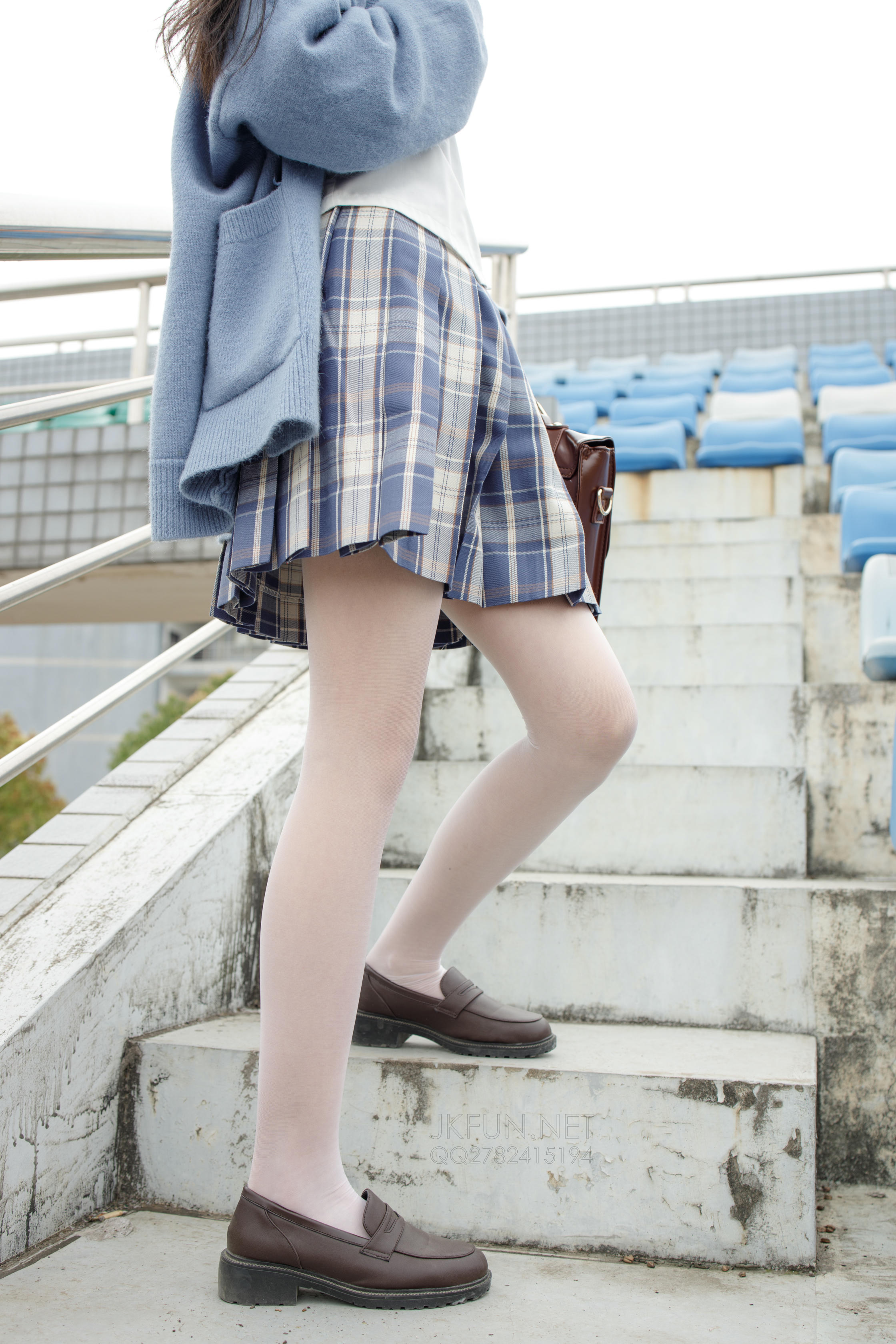 森萝财团 JKFUN-003 甜米 春游 [150P1V-3.81GB]_第2集