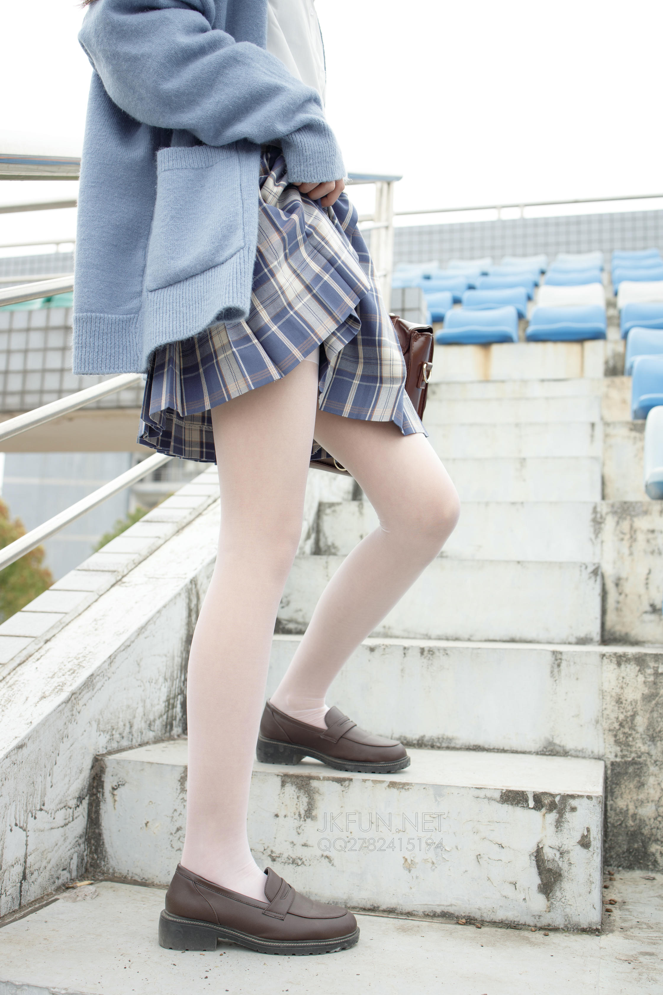 森萝财团 JKFUN-003 甜米 春游 [150P1V-3.81GB]_第2集