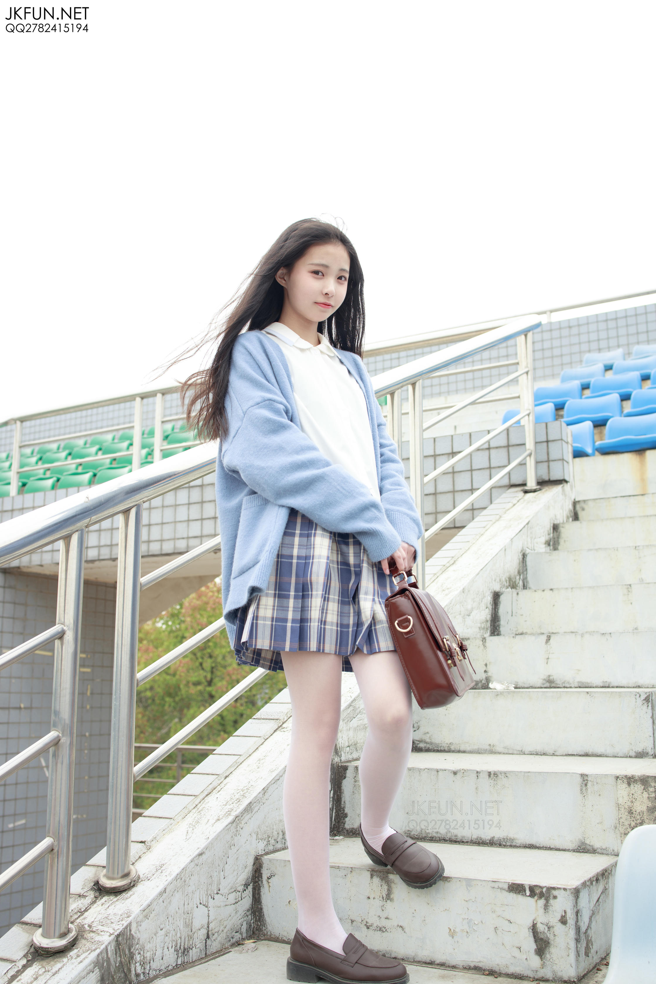 森萝财团 JKFUN-003 甜米 春游 [150P1V-3.81GB]_第2集
