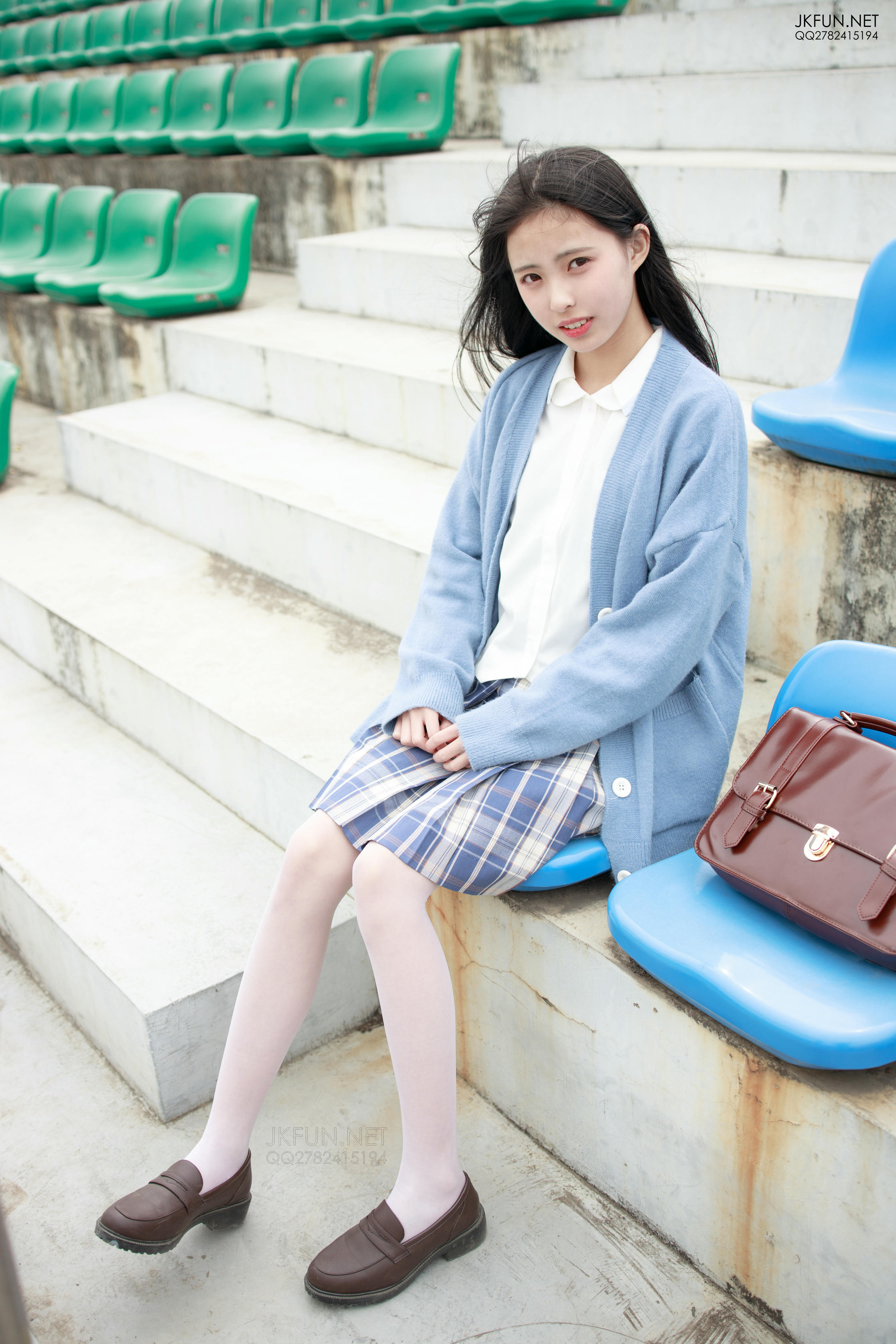森萝财团 JKFUN-003 甜米 春游 [150P1V-3.81GB]_第2集