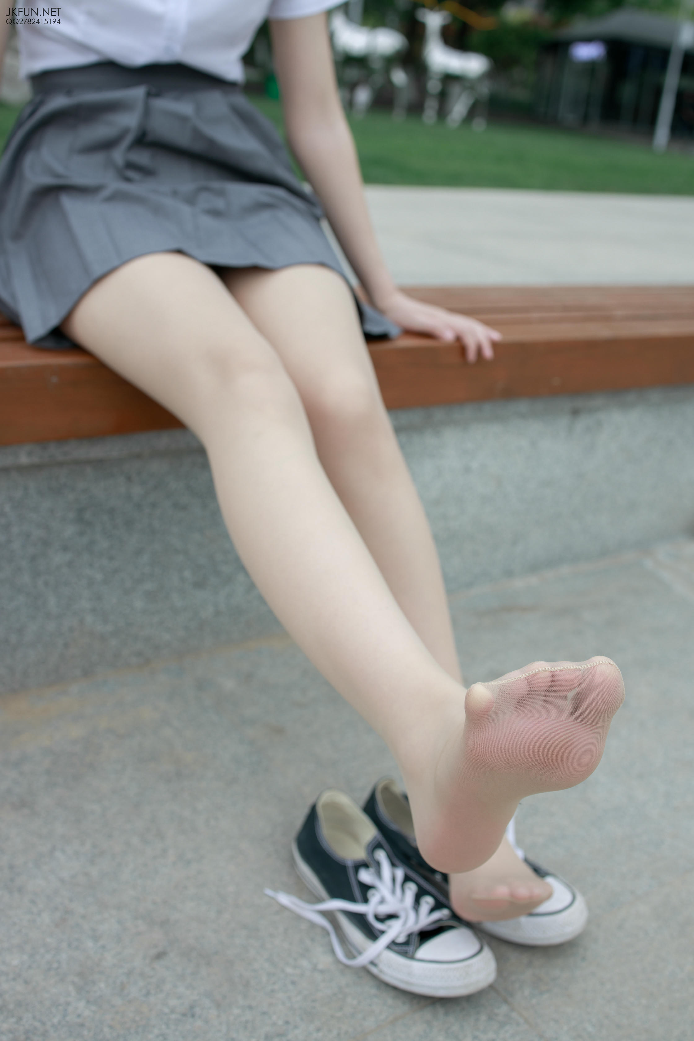 森萝财团 JKFUN-005 卉子 10D肉丝&裹腿 [116P1V-2.59GB]_第2集